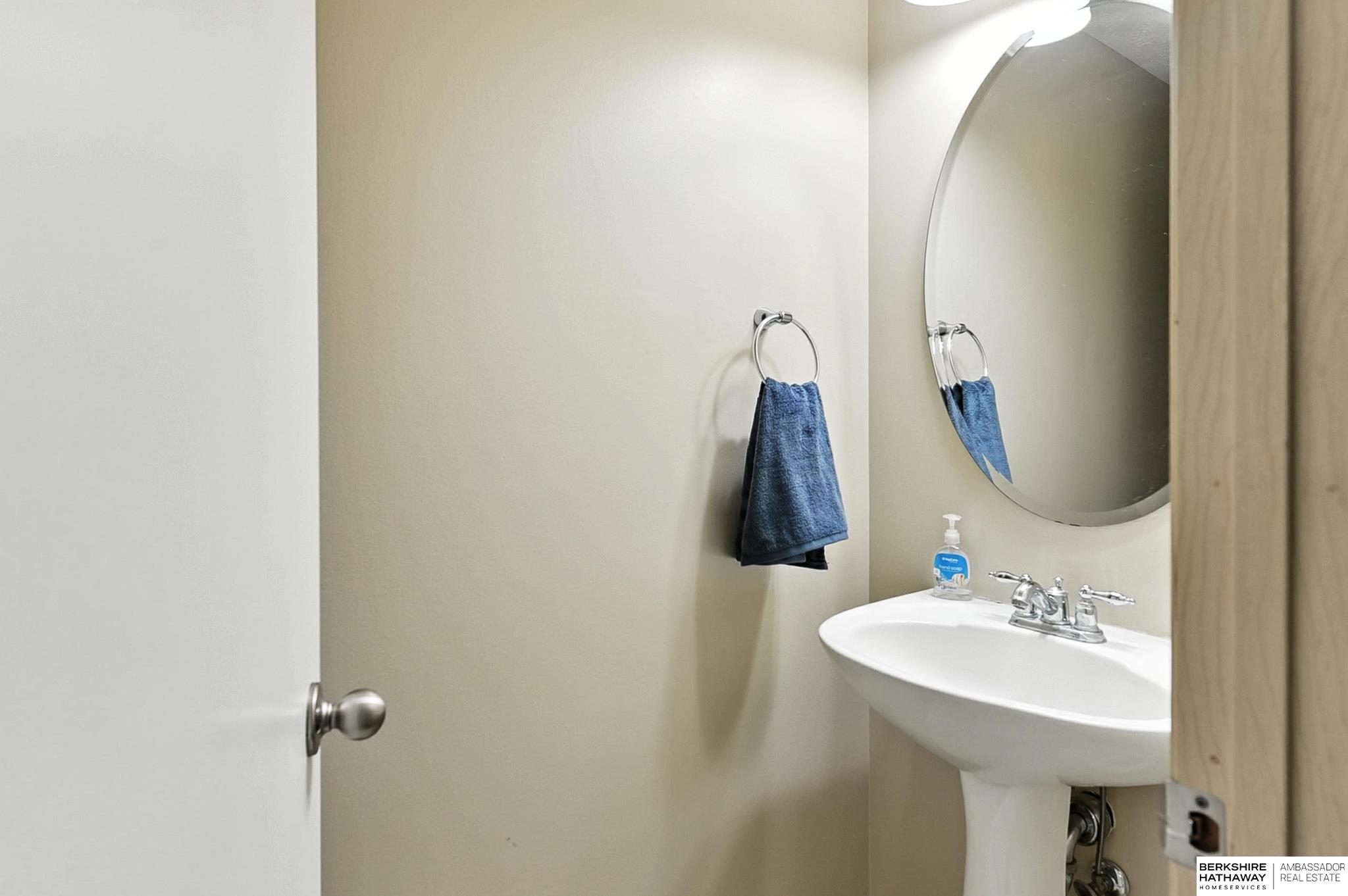 Papillion, Nebraska 68046, United States, 4 Bedrooms Bedrooms, ,3 BathroomsBathrooms,Residential,Active,166693