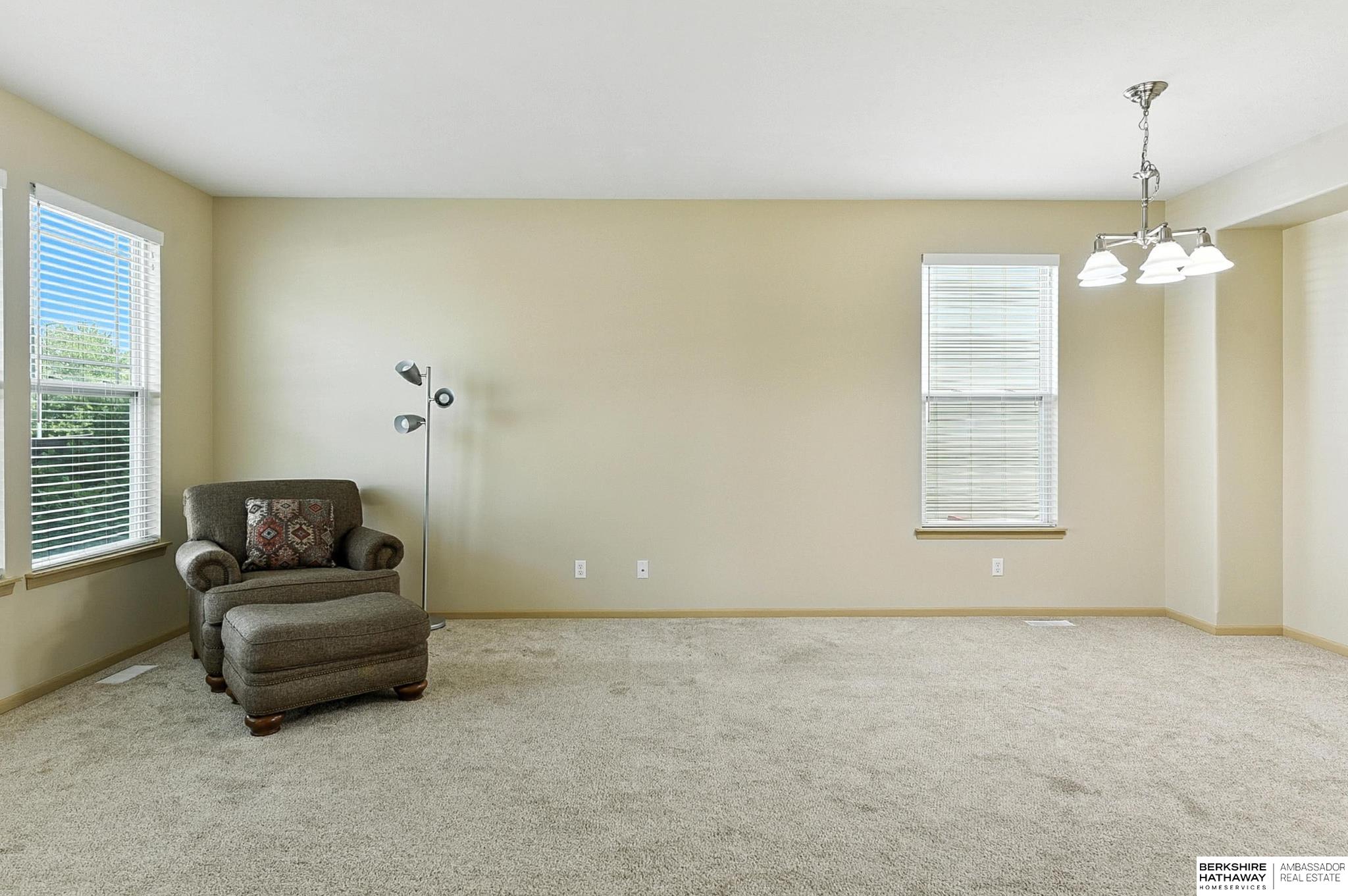 Papillion, Nebraska 68046, United States, 4 Bedrooms Bedrooms, ,3 BathroomsBathrooms,Residential,Active,166693