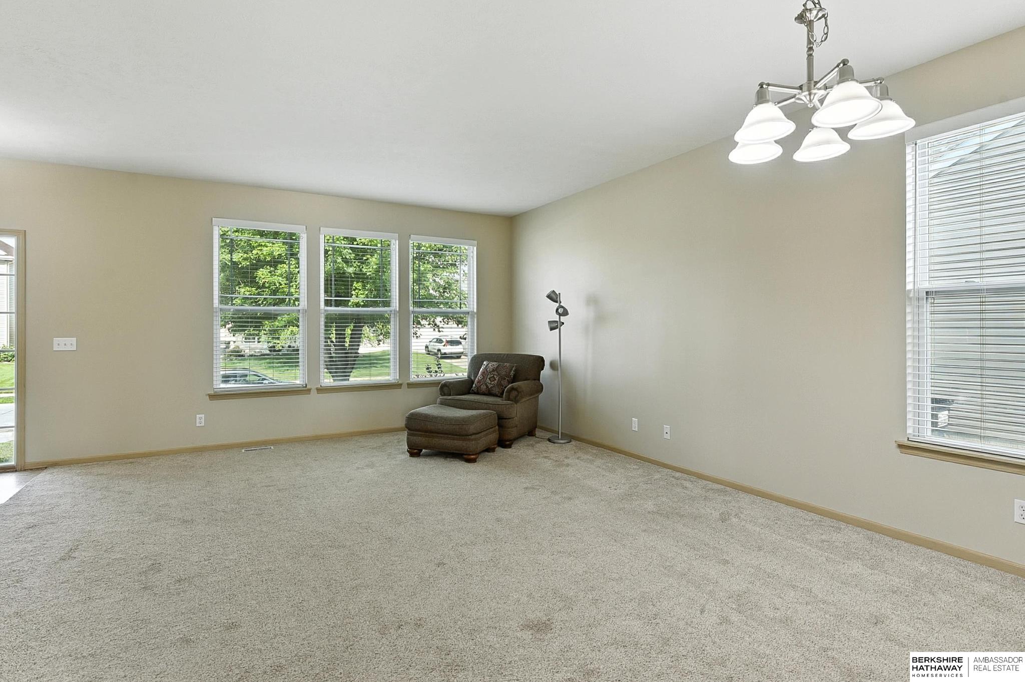 Papillion, Nebraska 68046, United States, 4 Bedrooms Bedrooms, ,3 BathroomsBathrooms,Residential,Active,166693