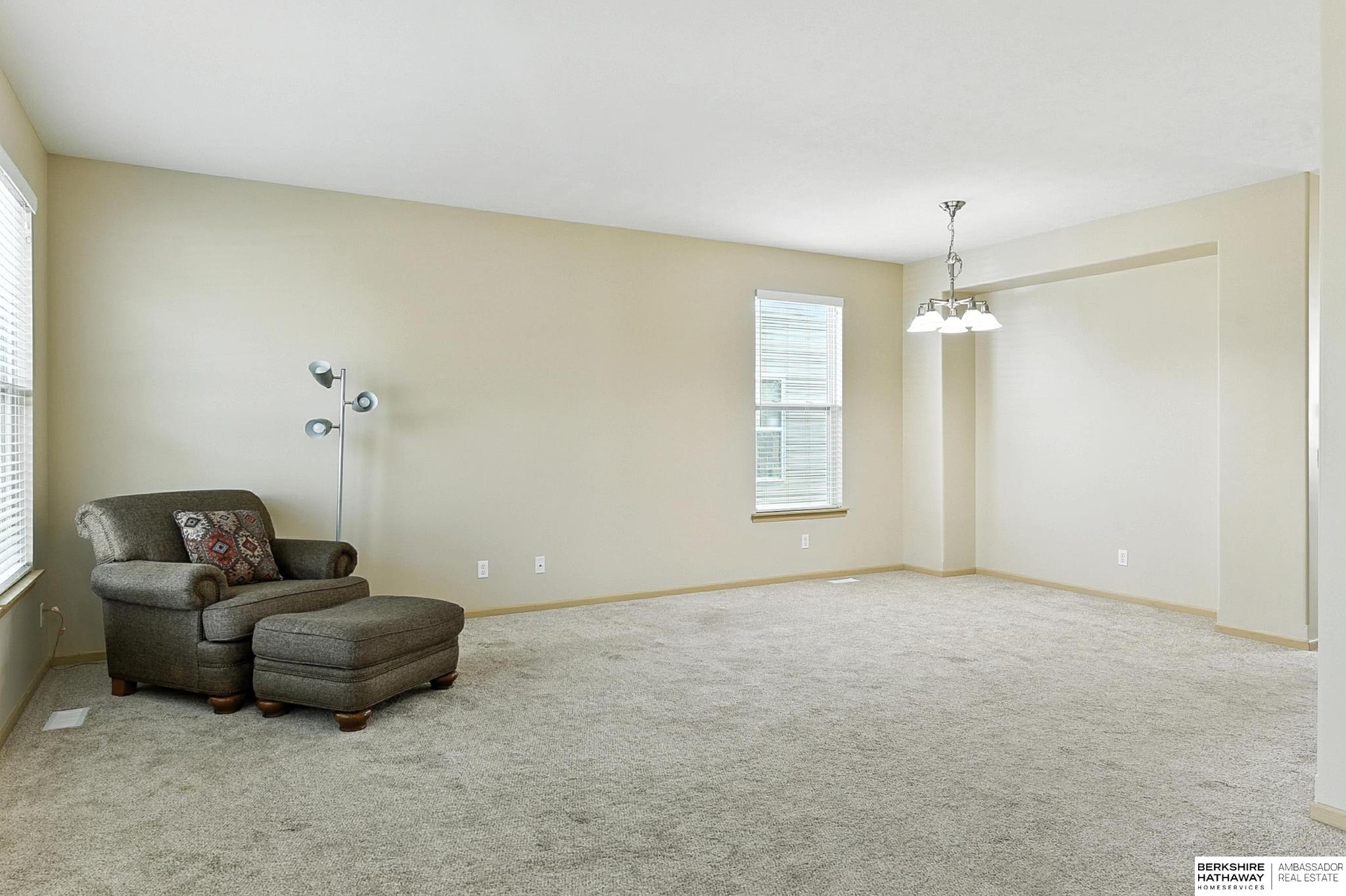 Papillion, Nebraska 68046, United States, 4 Bedrooms Bedrooms, ,3 BathroomsBathrooms,Residential,Active,166693