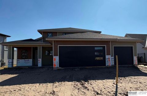 Photo of 28425 Laurel Circle, Valley, NE 68064 (MLS # 22606576)