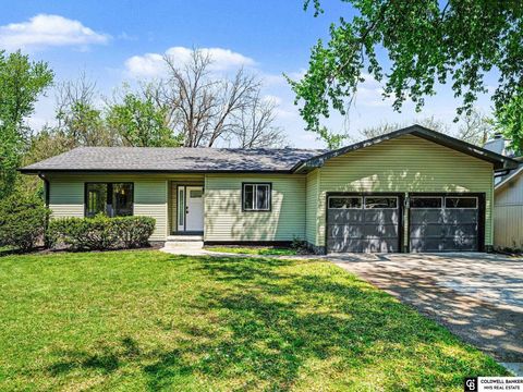 Photo of 2940 Leawood Drive, Bellevue, NE 68123 (MLS # 22611007)