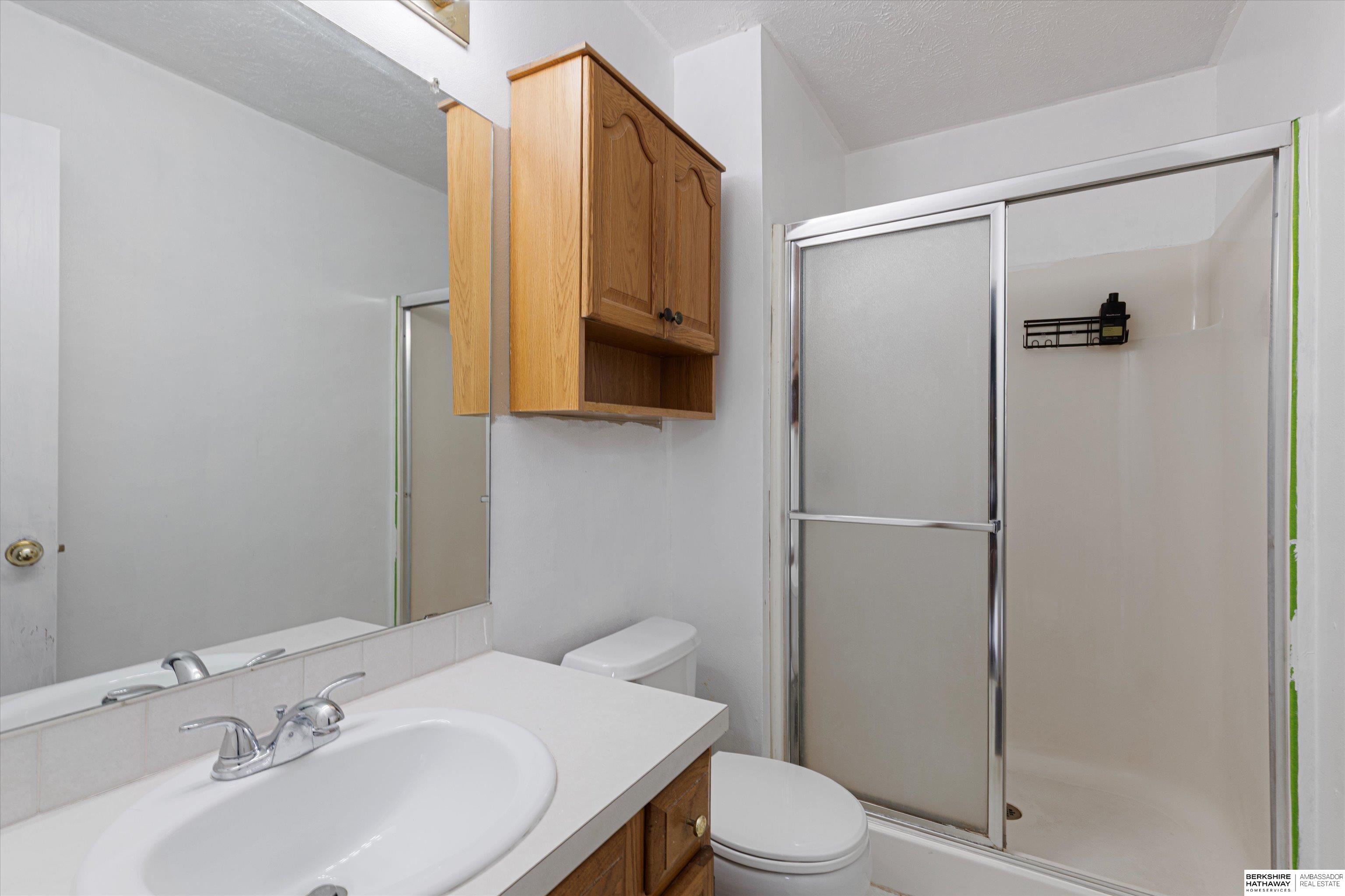 Omaha, Nebraska 68164, United States, 3 Bedrooms Bedrooms, ,2 BathroomsBathrooms,Residential,Active,194986