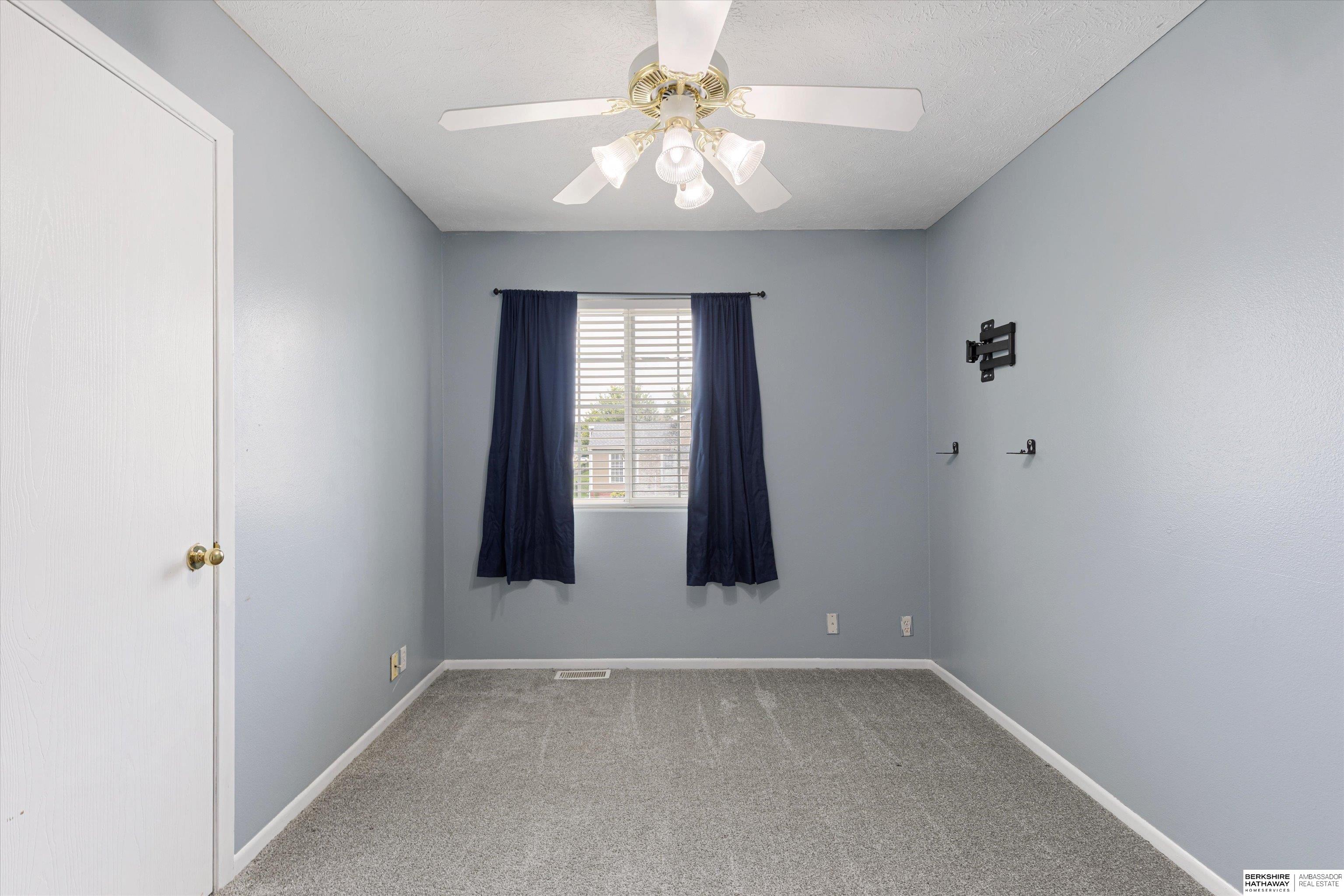 Omaha, Nebraska 68164, United States, 3 Bedrooms Bedrooms, ,2 BathroomsBathrooms,Residential,Active,194986