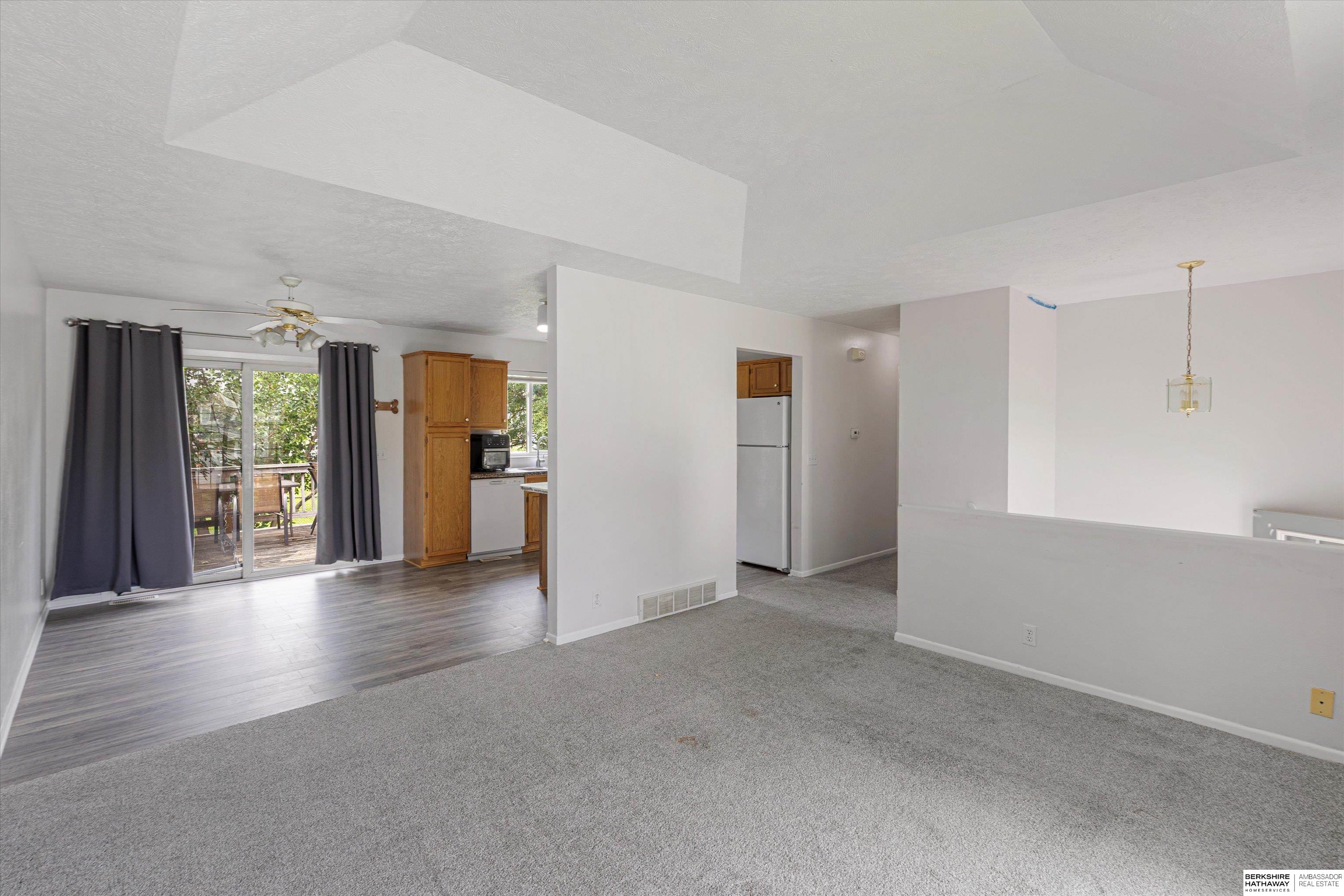 Omaha, Nebraska 68164, United States, 3 Bedrooms Bedrooms, ,2 BathroomsBathrooms,Residential,Active,194986