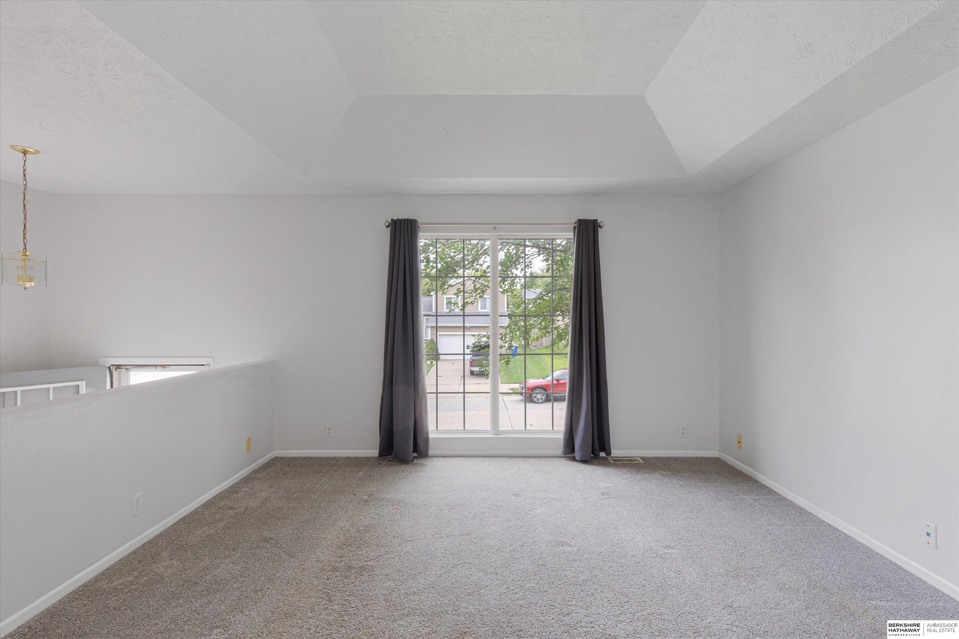 Omaha, Nebraska 68164, United States, 3 Bedrooms Bedrooms, ,2 BathroomsBathrooms,Residential,Active,194986