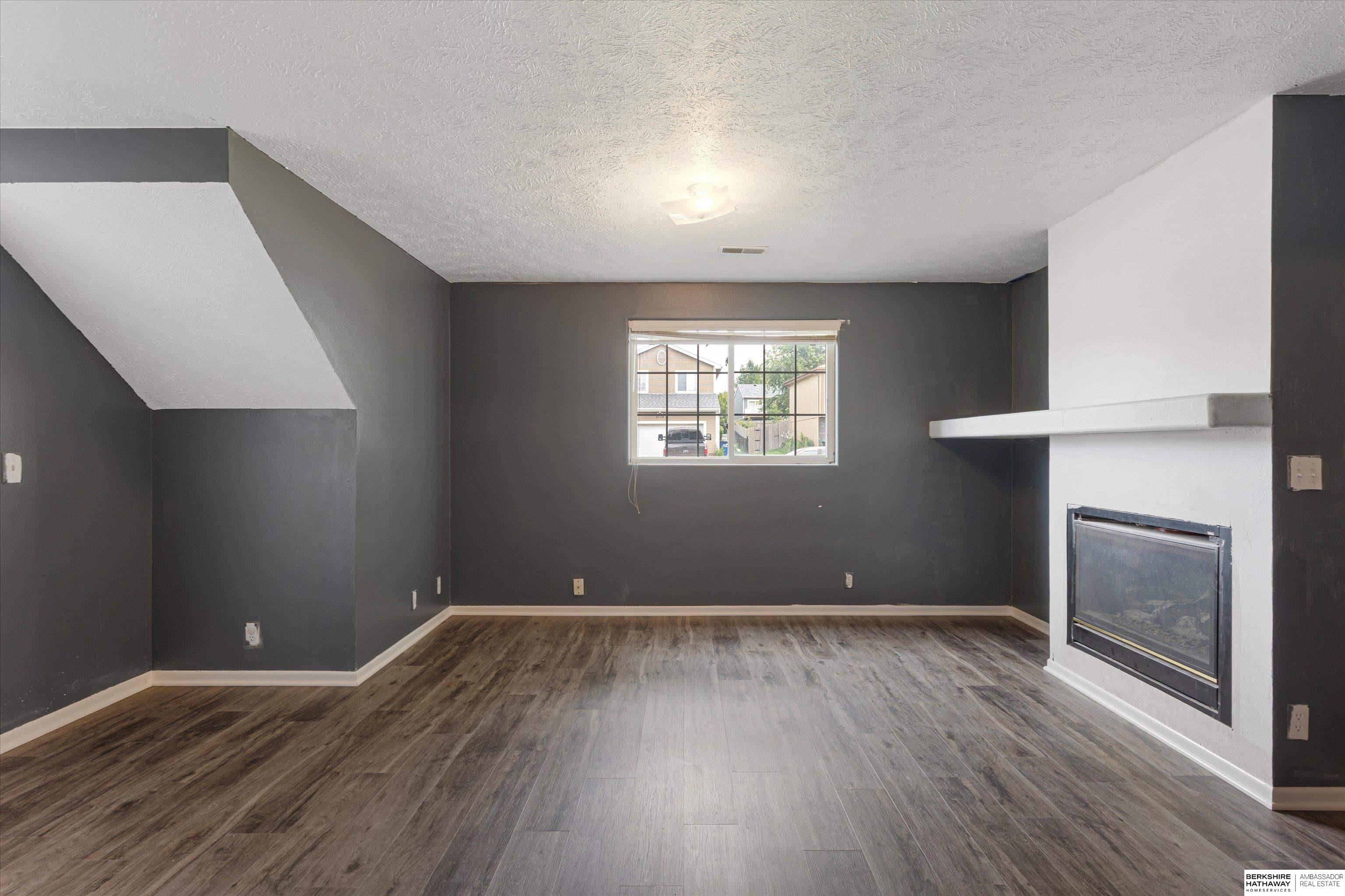 Omaha, Nebraska 68164, United States, 3 Bedrooms Bedrooms, ,2 BathroomsBathrooms,Residential,Active,194986