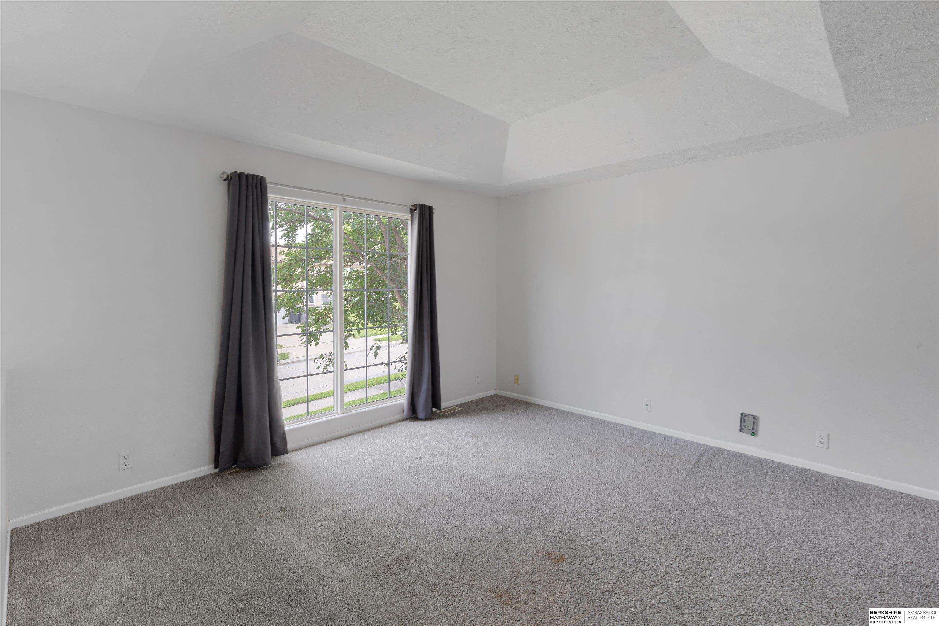 Omaha, Nebraska 68164, United States, 3 Bedrooms Bedrooms, ,2 BathroomsBathrooms,Residential,Active,194986