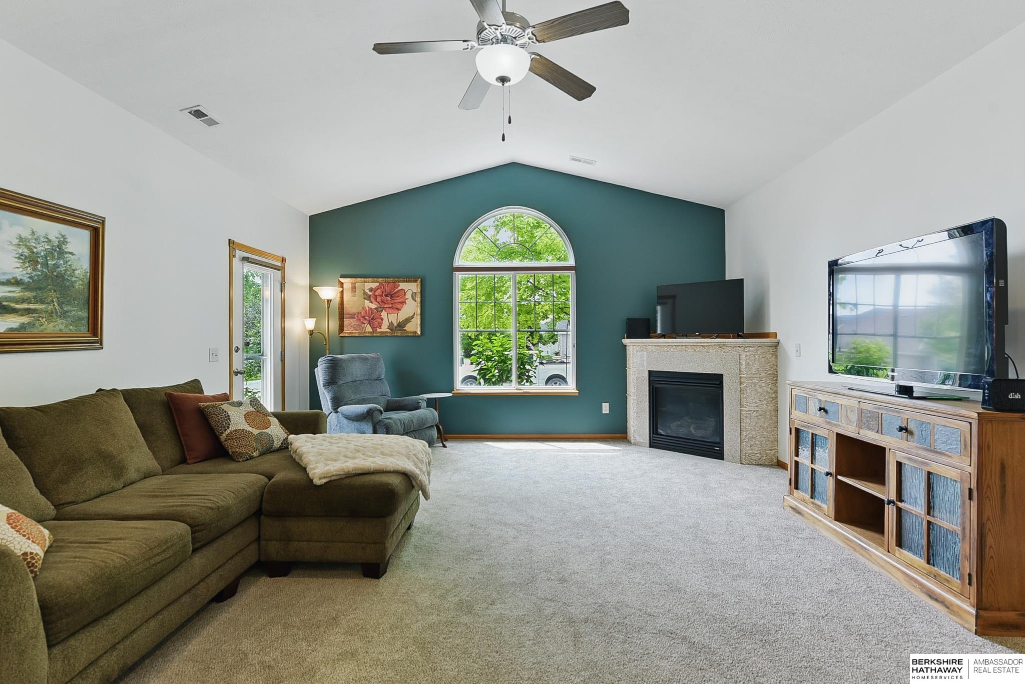 Bennington, Nebraska 68007, United States, 2 Bedrooms Bedrooms, ,2 BathroomsBathrooms,Residential,Active,146995