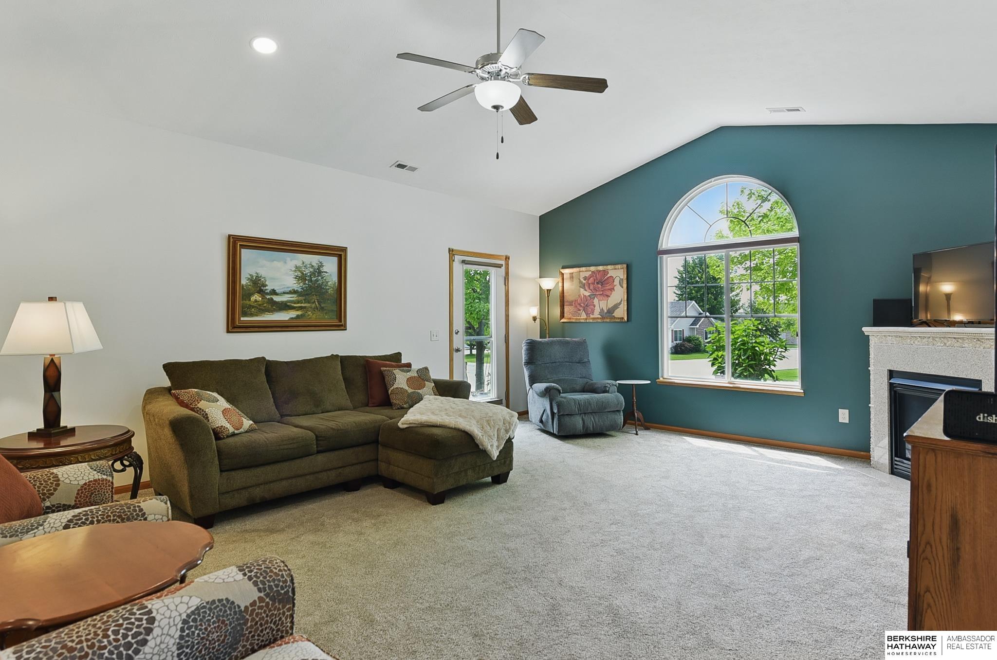 Bennington, Nebraska 68007, United States, 2 Bedrooms Bedrooms, ,2 BathroomsBathrooms,Residential,Active,146995