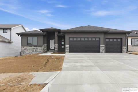 Photo of 19903 Cottonwood Street, Gretna, NE 68028 (MLS # 22605750)