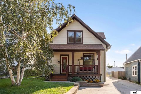 Photo of 3531 S 41 Street, Omaha, NE 68105 (MLS # 22528130)
