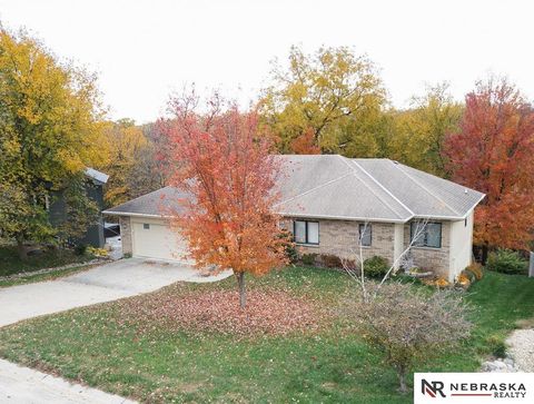 Photo of 19716 Ewel Court, Plattsmouth, NE 68048 (MLS # 22534355)