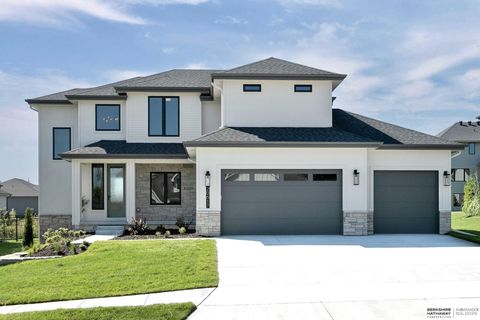 Photo of 20617 Hartman Avenue, Elkhorn, NE 68022 (MLS # 22605112)