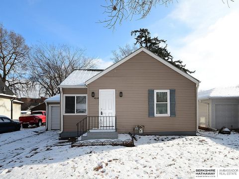 Photo of 4118 Touzalin Avenue, Lincoln, NE 68507 (MLS # 22534163)