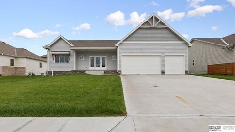 Photo of 808 Grandview Drive, Louisville, NE 68037 (MLS # 22535016)