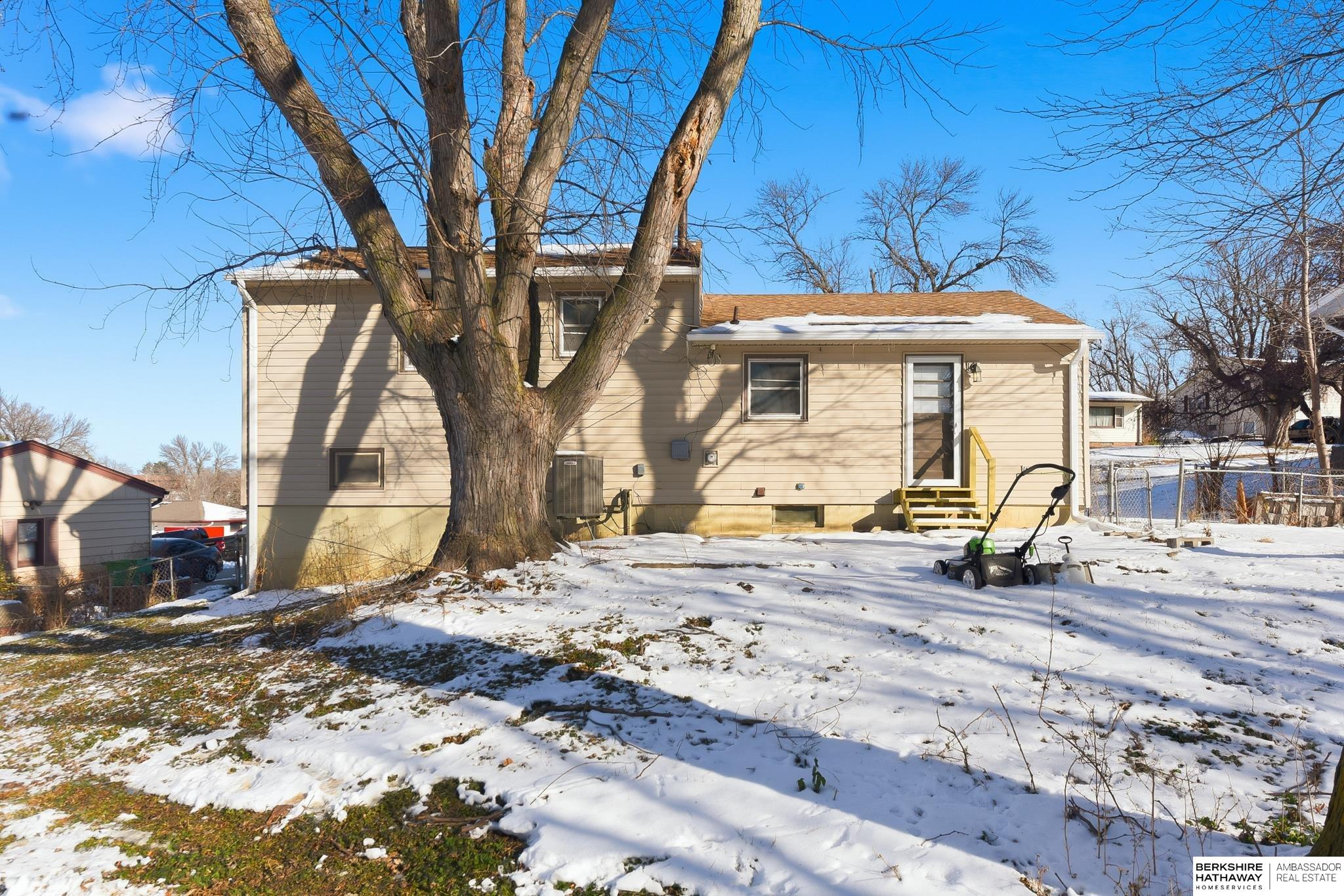 Bellevue, Nebraska 68005, United States, 3 Bedrooms Bedrooms, ,2 BathroomsBathrooms,Residential,Active,251160