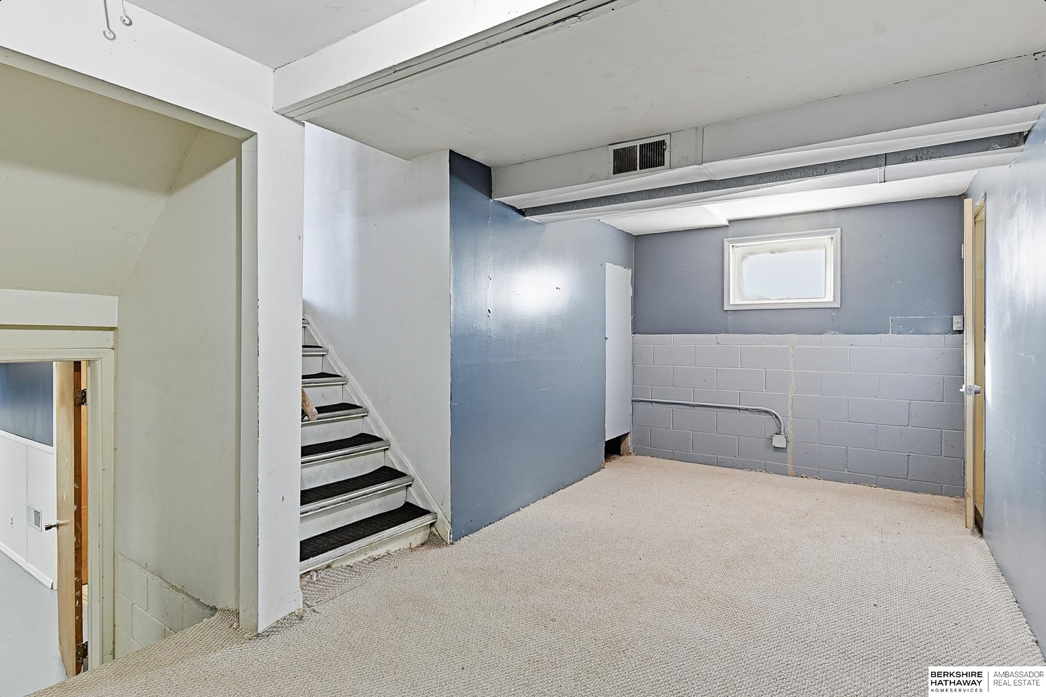 Bellevue, Nebraska 68005, United States, 3 Bedrooms Bedrooms, ,2 BathroomsBathrooms,Residential,Active,251160