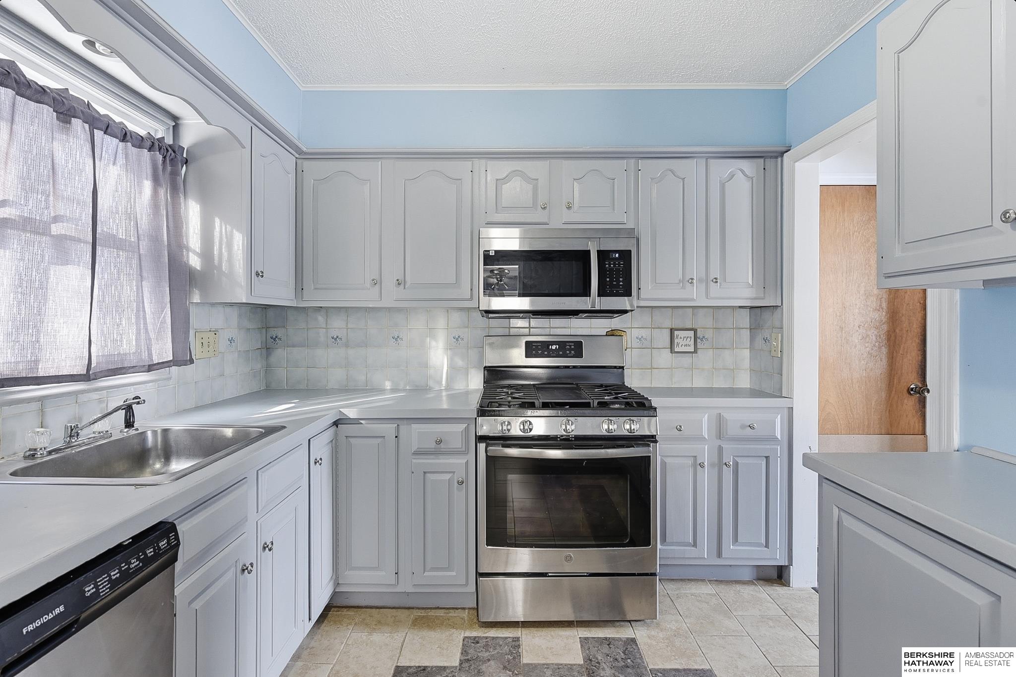 Bellevue, Nebraska 68005, United States, 3 Bedrooms Bedrooms, ,2 BathroomsBathrooms,Residential,Active,251160