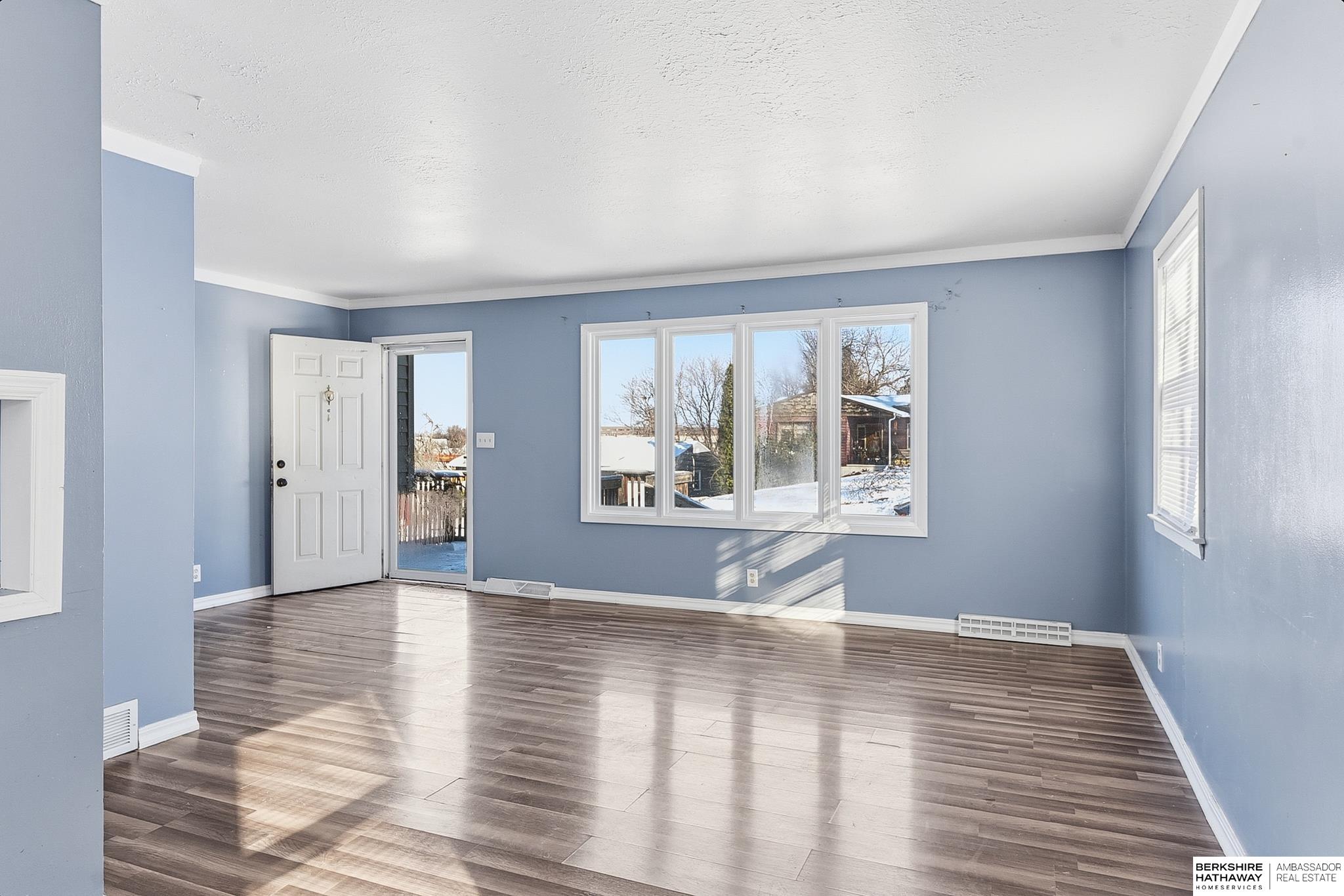 Bellevue, Nebraska 68005, United States, 3 Bedrooms Bedrooms, ,2 BathroomsBathrooms,Residential,Active,251160