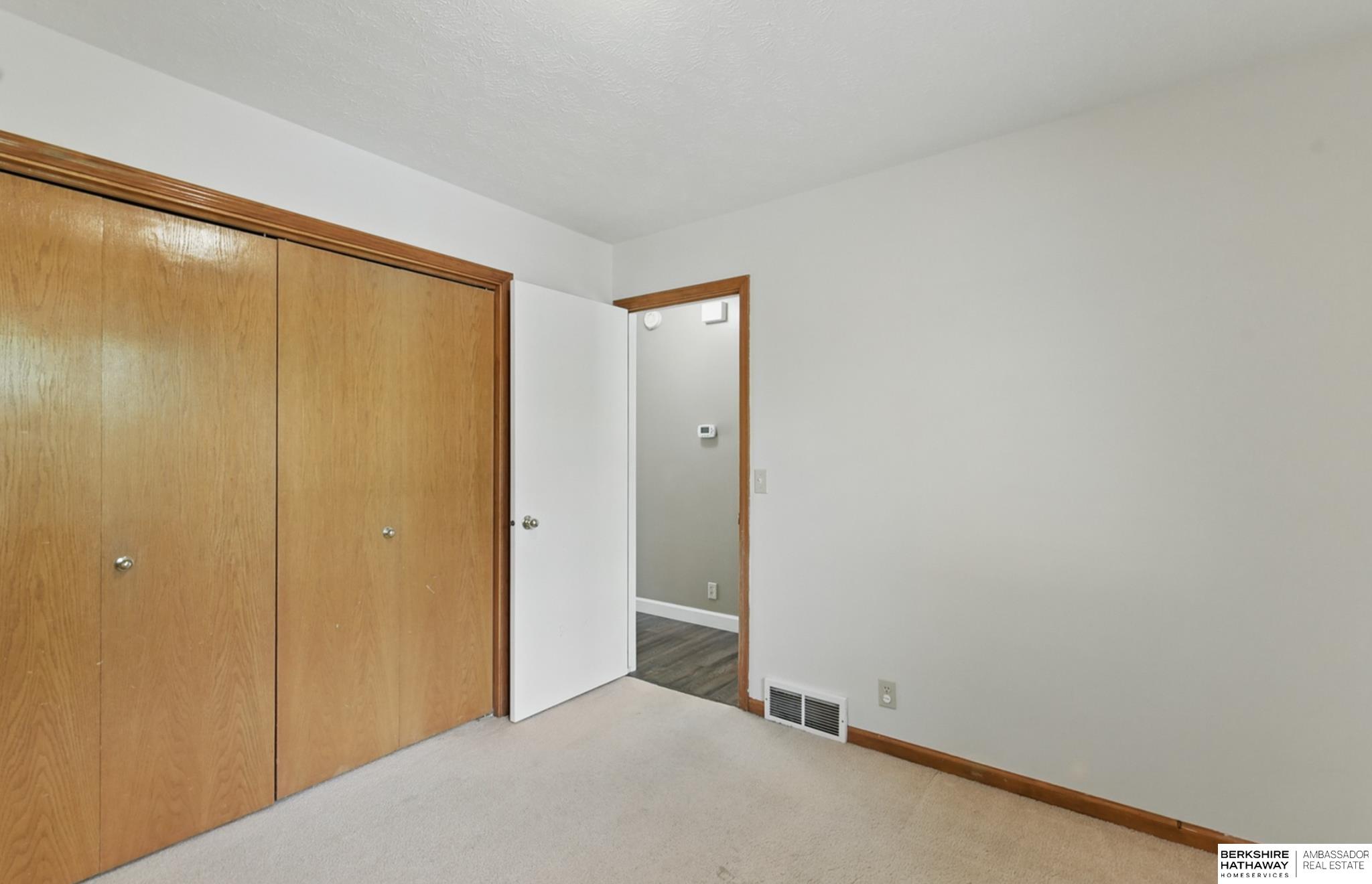 Papillion, Nebraska 68133, United States, 4 Bedrooms Bedrooms, ,3 BathroomsBathrooms,Residential,Pending,132110