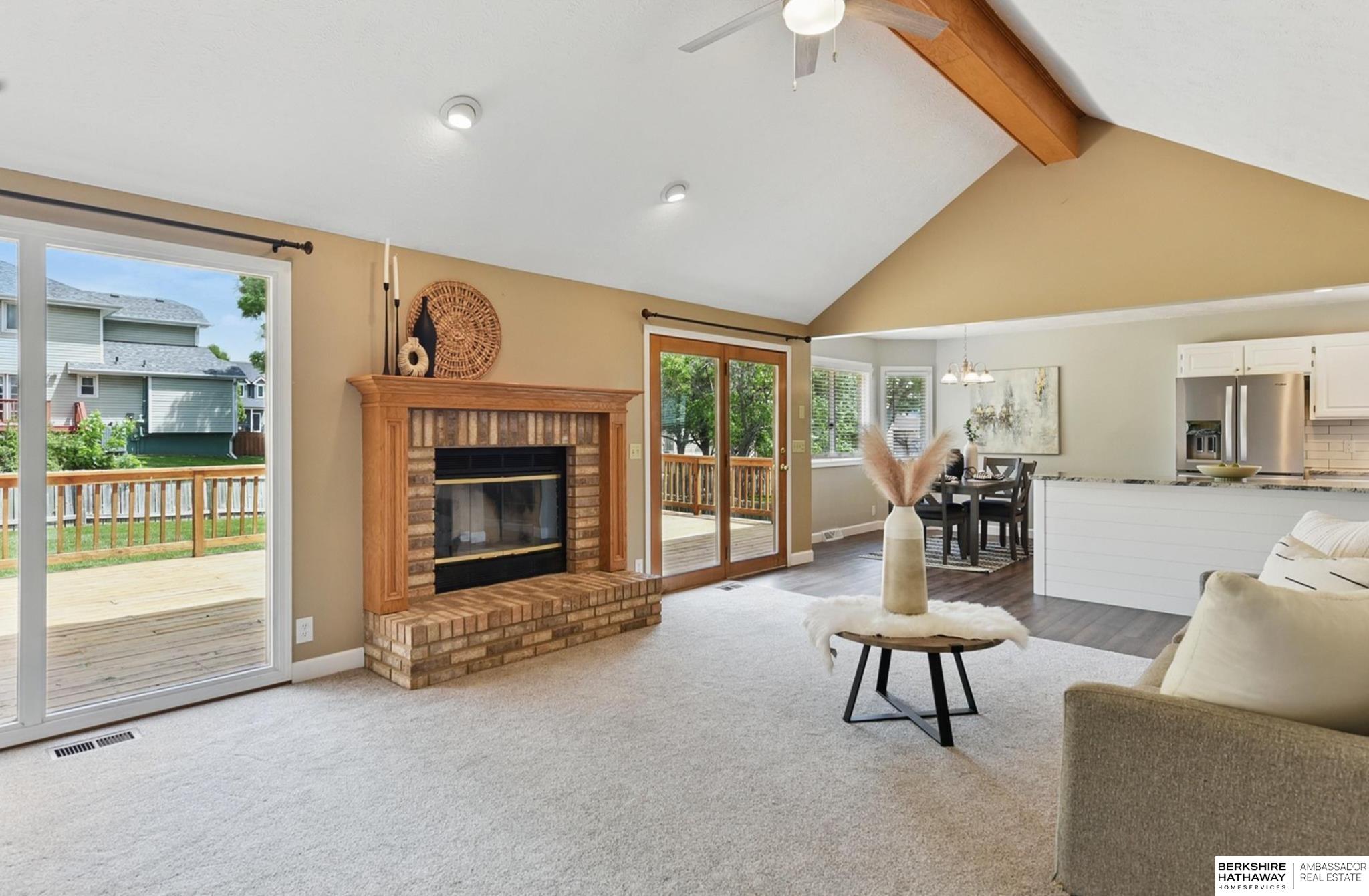 Papillion, Nebraska 68133, United States, 4 Bedrooms Bedrooms, ,3 BathroomsBathrooms,Residential,Pending,132110