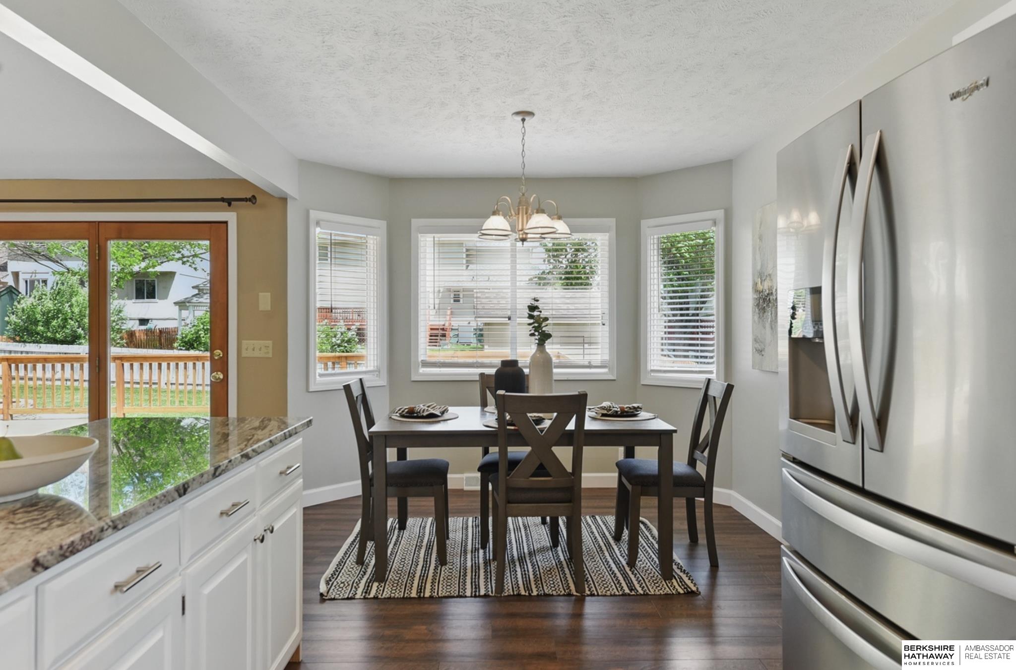 Papillion, Nebraska 68133, United States, 4 Bedrooms Bedrooms, ,3 BathroomsBathrooms,Residential,Pending,132110