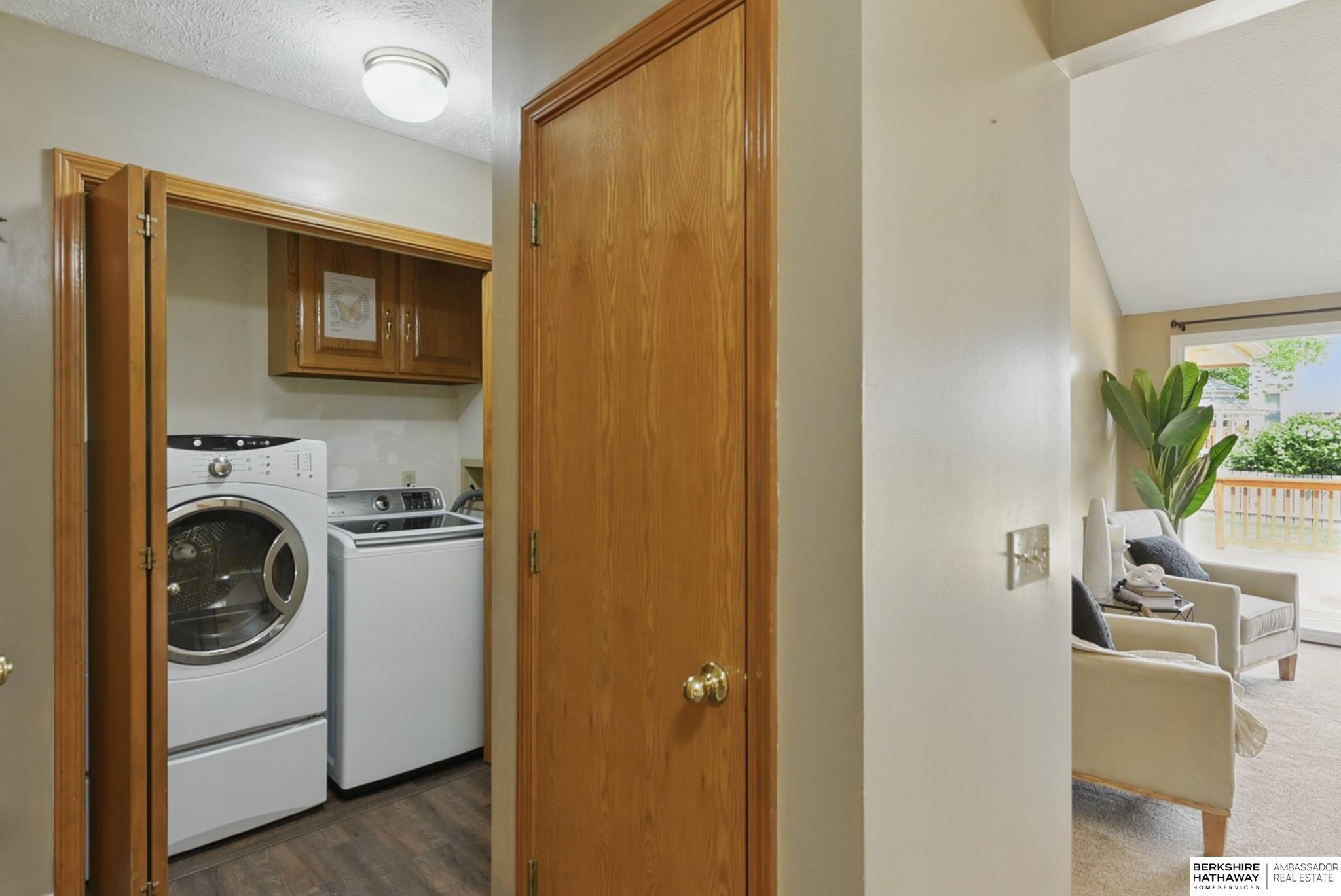 Papillion, Nebraska 68133, United States, 4 Bedrooms Bedrooms, ,3 BathroomsBathrooms,Residential,Pending,132110