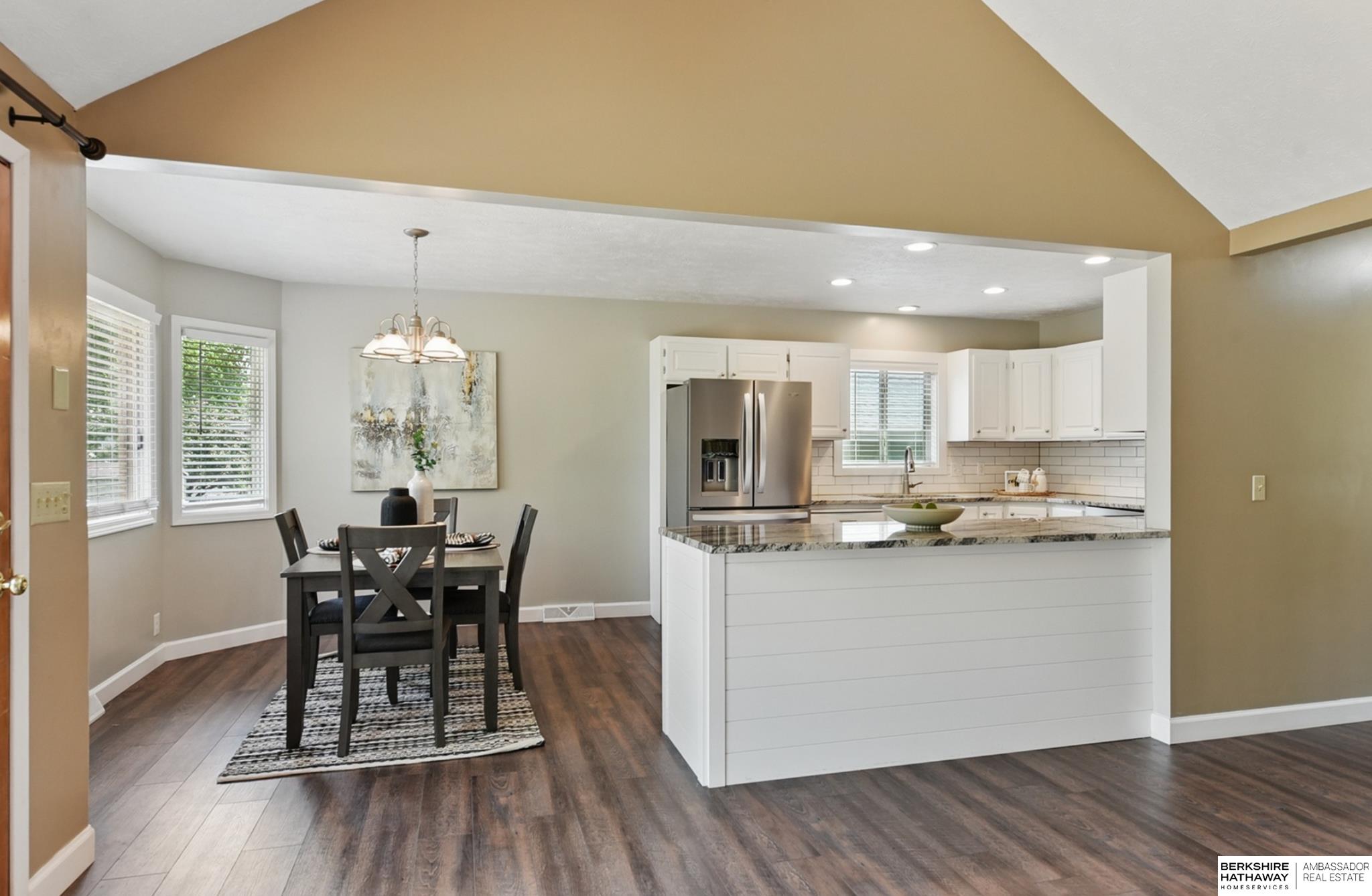 Papillion, Nebraska 68133, United States, 4 Bedrooms Bedrooms, ,3 BathroomsBathrooms,Residential,Pending,132110