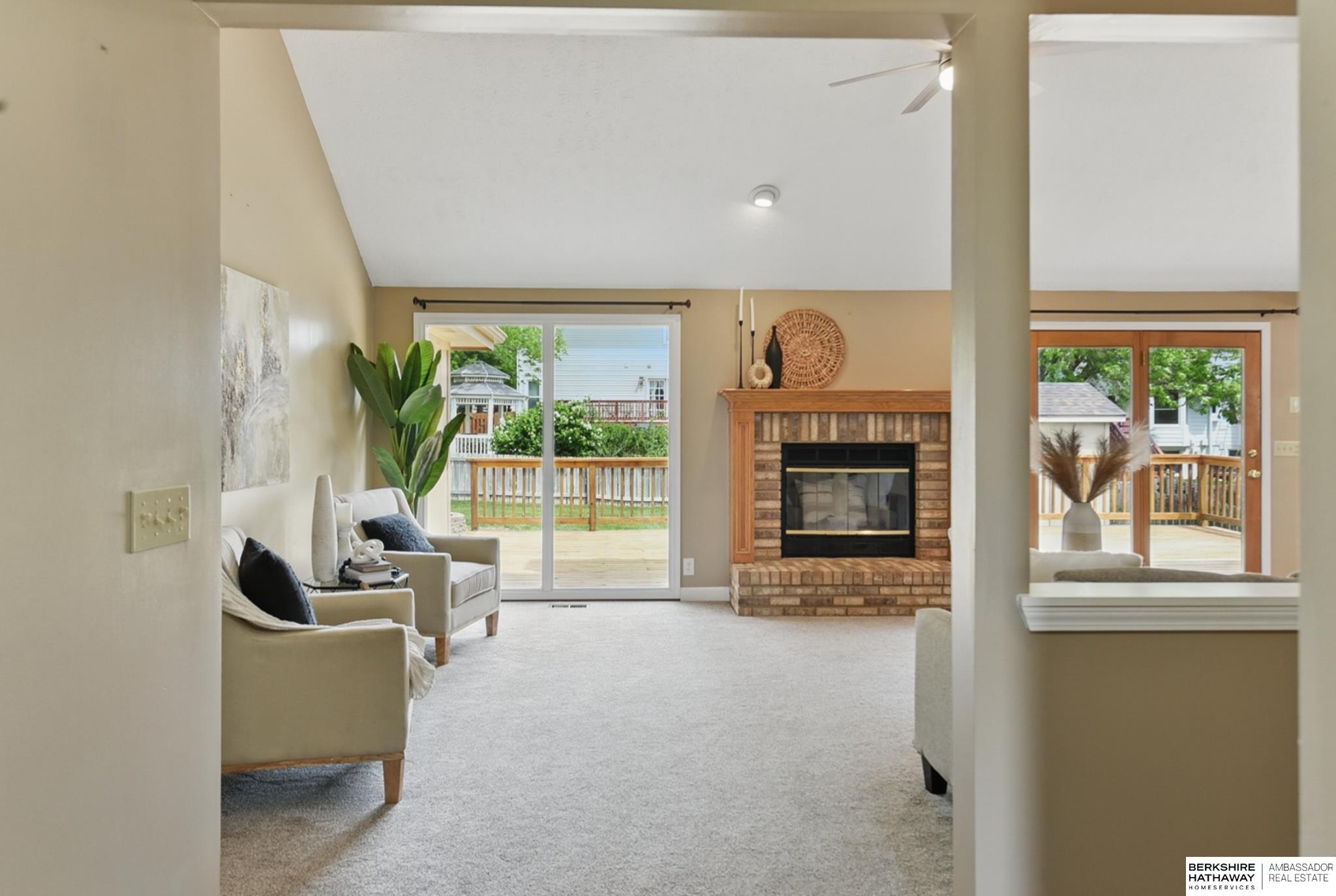 Papillion, Nebraska 68133, United States, 4 Bedrooms Bedrooms, ,3 BathroomsBathrooms,Residential,Pending,132110