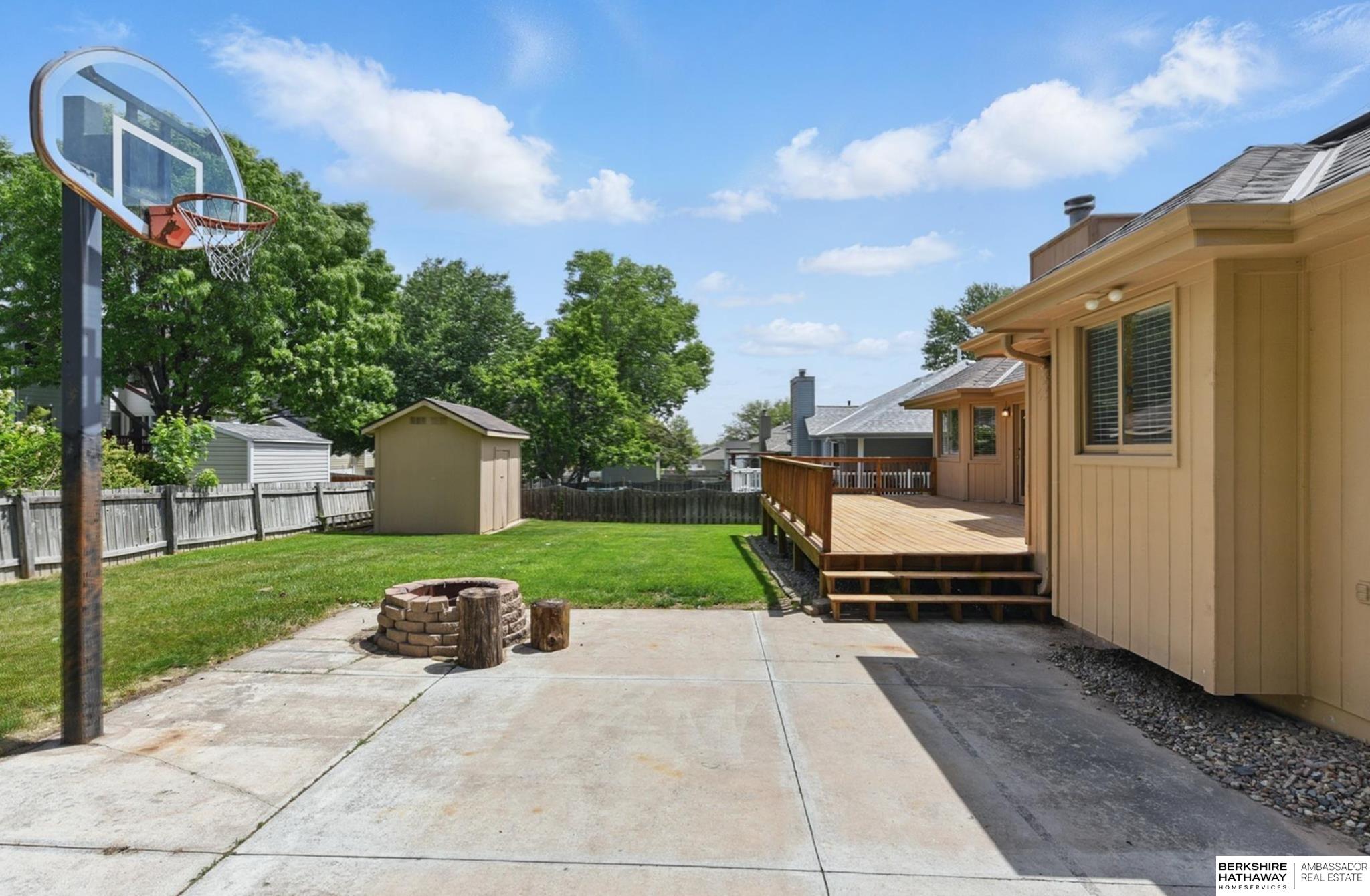 Papillion, Nebraska 68133, United States, 4 Bedrooms Bedrooms, ,3 BathroomsBathrooms,Residential,Pending,132110