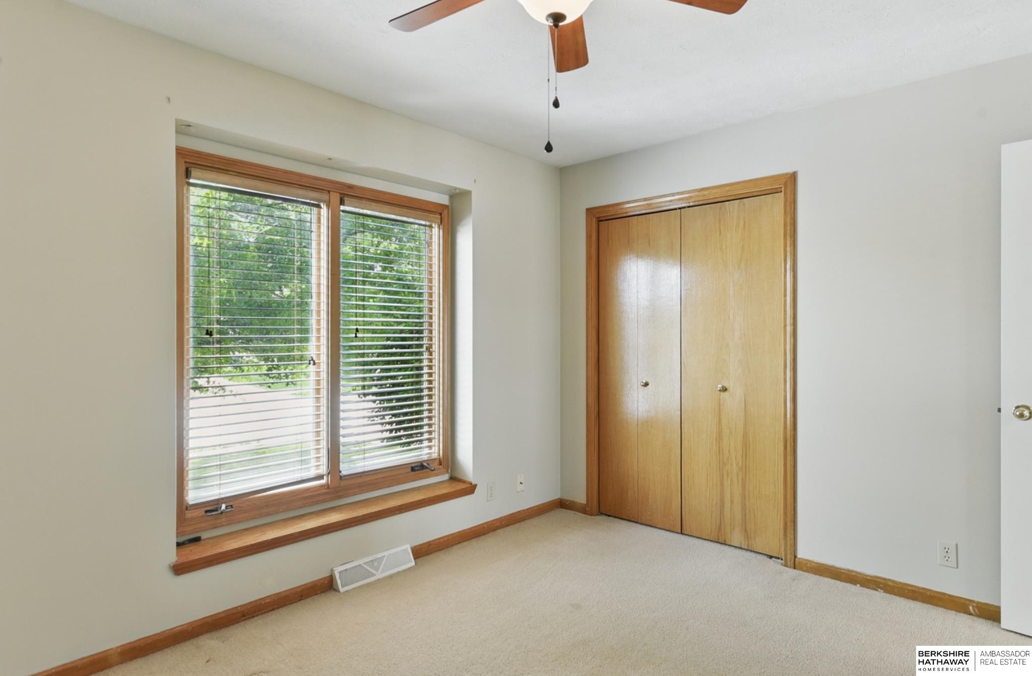 Papillion, Nebraska 68133, United States, 4 Bedrooms Bedrooms, ,3 BathroomsBathrooms,Residential,Pending,132110