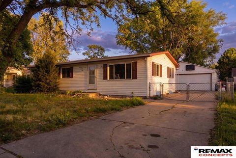 Photo of 1321 W S Street, Lincoln, NE 68508 (MLS # 22613693)