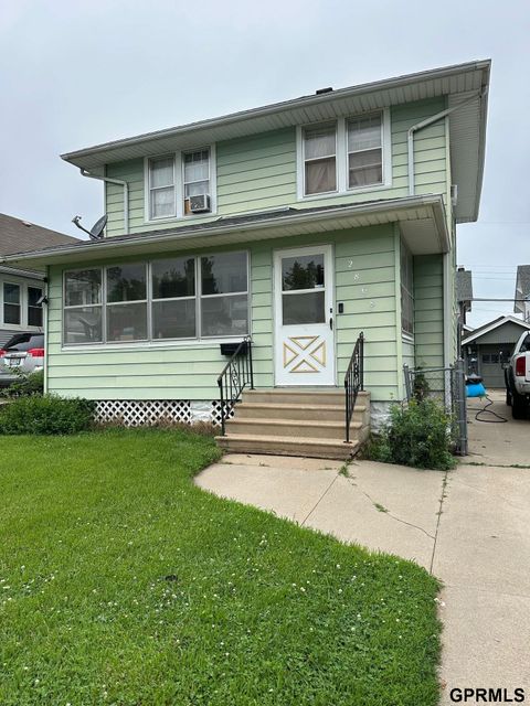 Photo of 2868 Whitmore Street, Omaha, NE 68112 (MLS # 22527808)