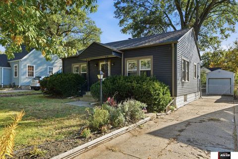 Photo of 3819 A Street, Lincoln, NE 68506 (MLS # 22533880)