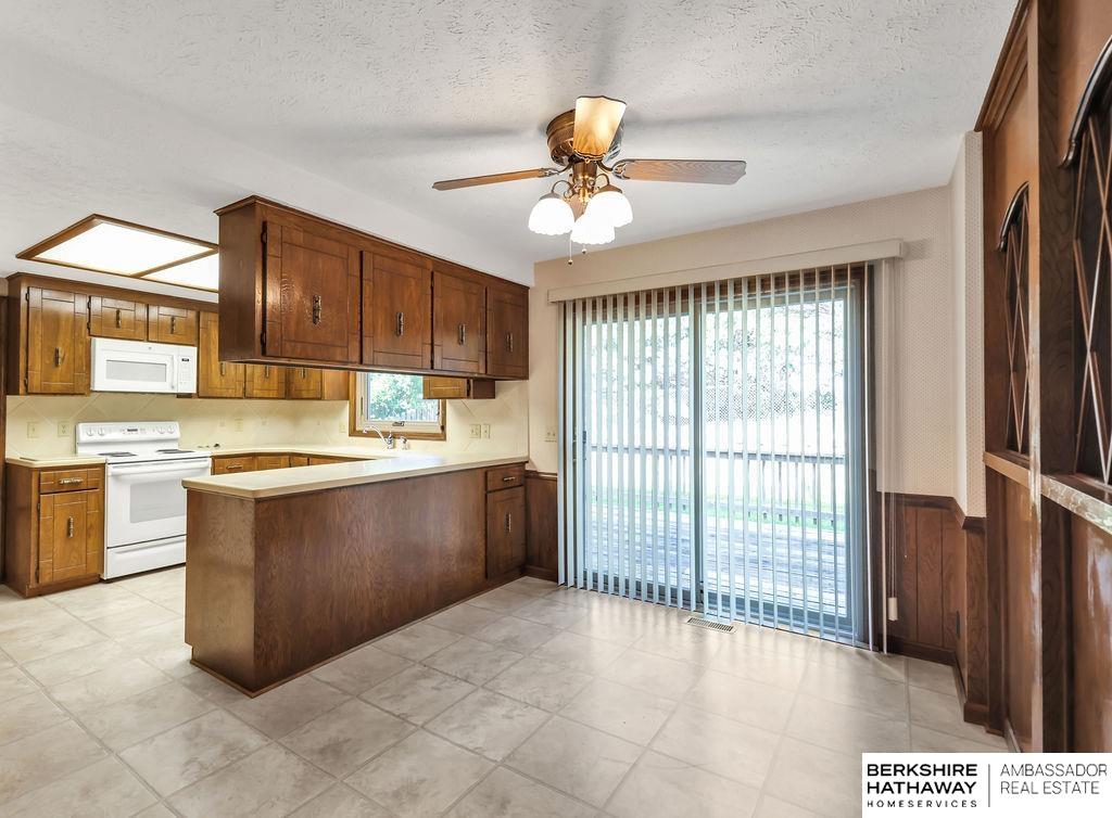 Omaha, Nebraska 68154, United States, 4 Bedrooms Bedrooms, ,3 BathroomsBathrooms,Residential,Active,192026