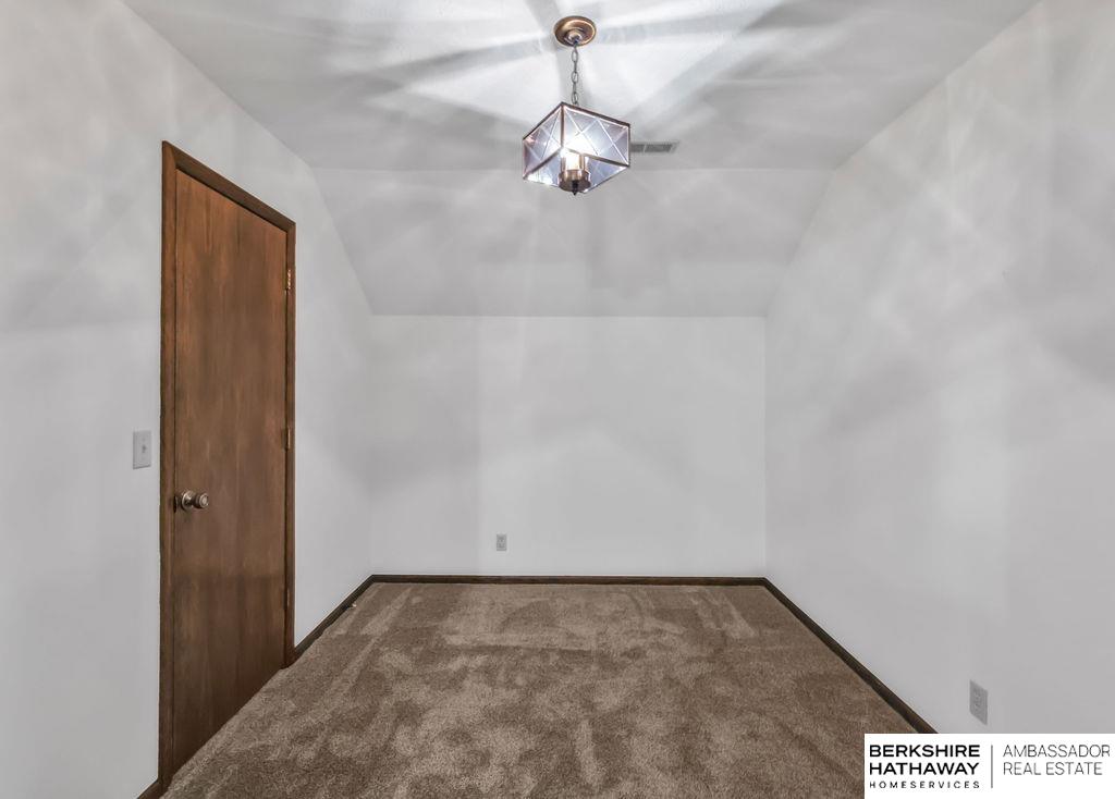 Omaha, Nebraska 68154, United States, 4 Bedrooms Bedrooms, ,3 BathroomsBathrooms,Residential,Active,192026