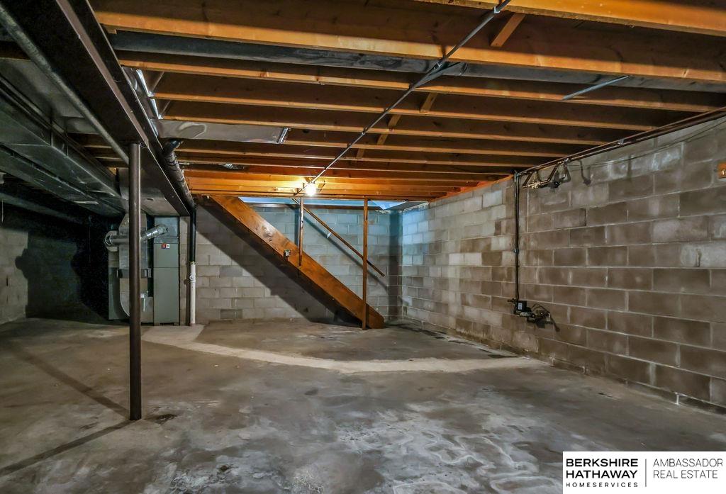 Omaha, Nebraska 68154, United States, 4 Bedrooms Bedrooms, ,3 BathroomsBathrooms,Residential,Active,192026