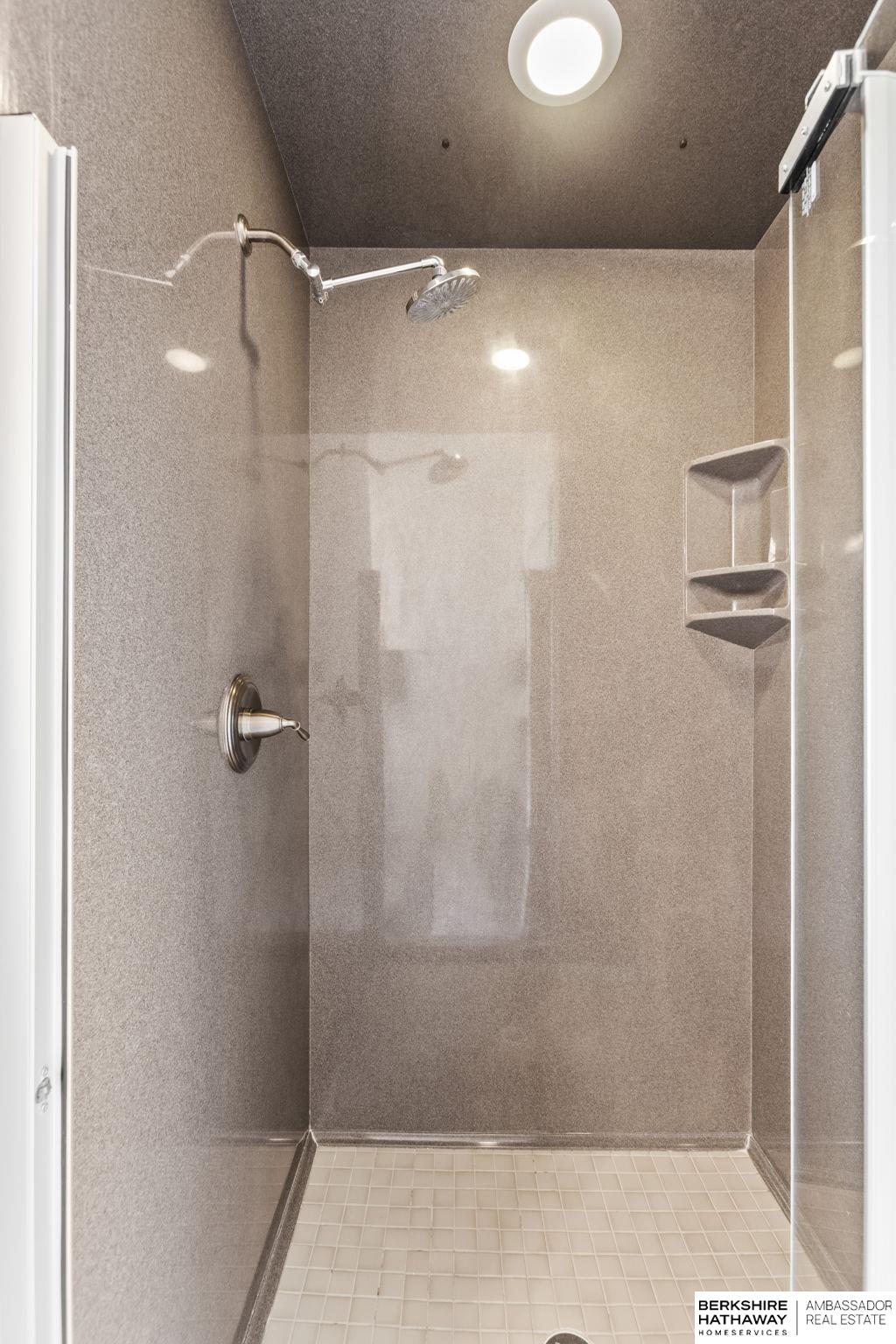 Blair, Nebraska 68008, United States, 5 Bedrooms Bedrooms, ,4 BathroomsBathrooms,Residential,Active,225433