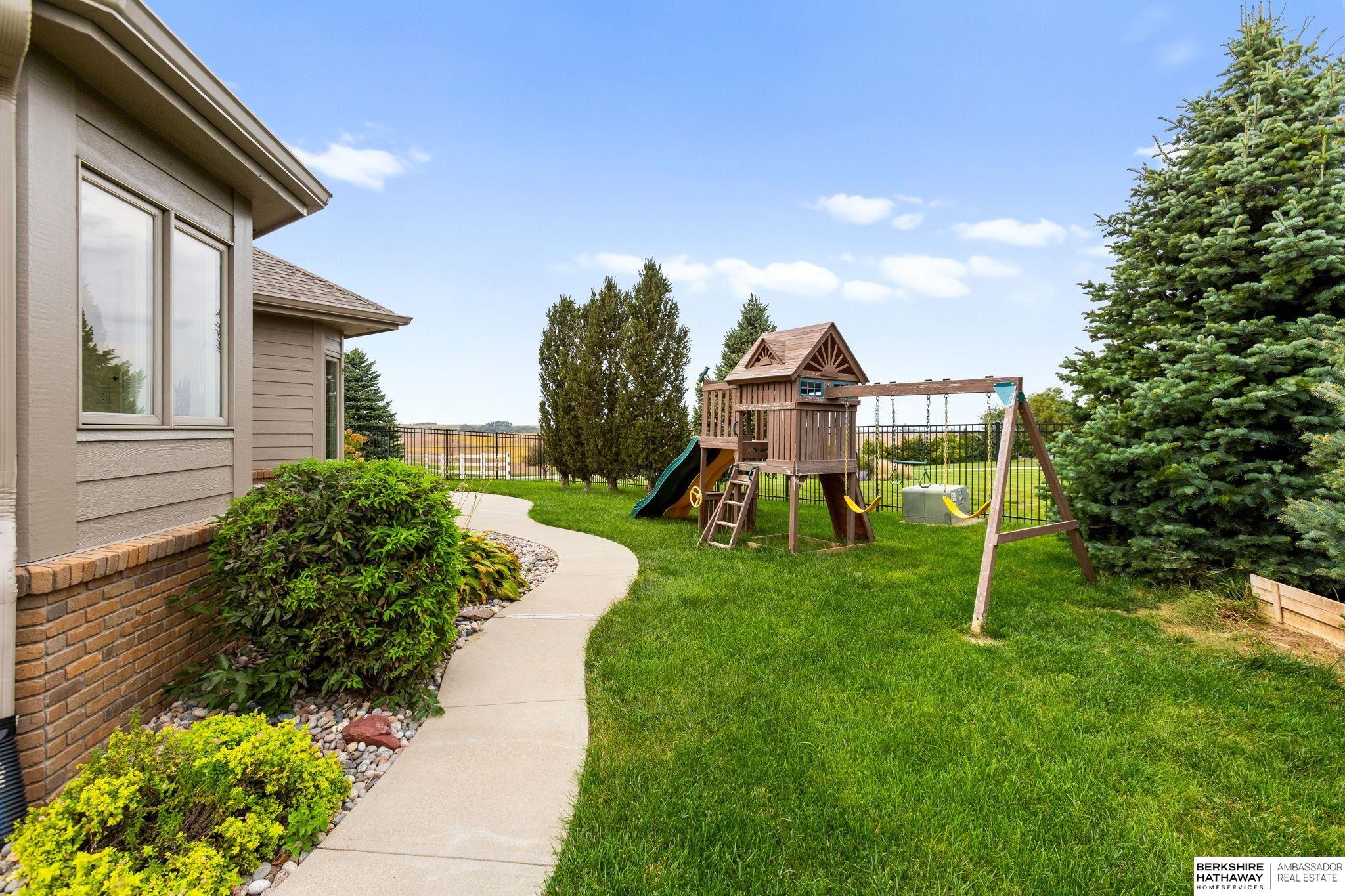 Blair, Nebraska 68008, United States, 5 Bedrooms Bedrooms, ,4 BathroomsBathrooms,Residential,Active,225433