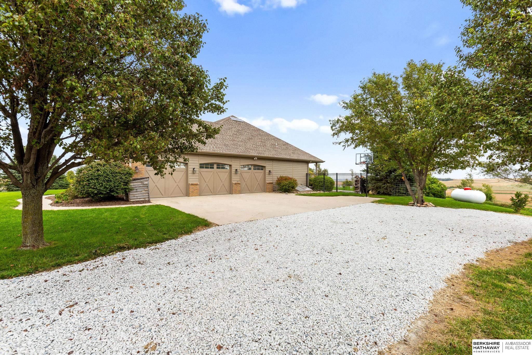 Blair, Nebraska 68008, United States, 5 Bedrooms Bedrooms, ,4 BathroomsBathrooms,Residential,Active,225433