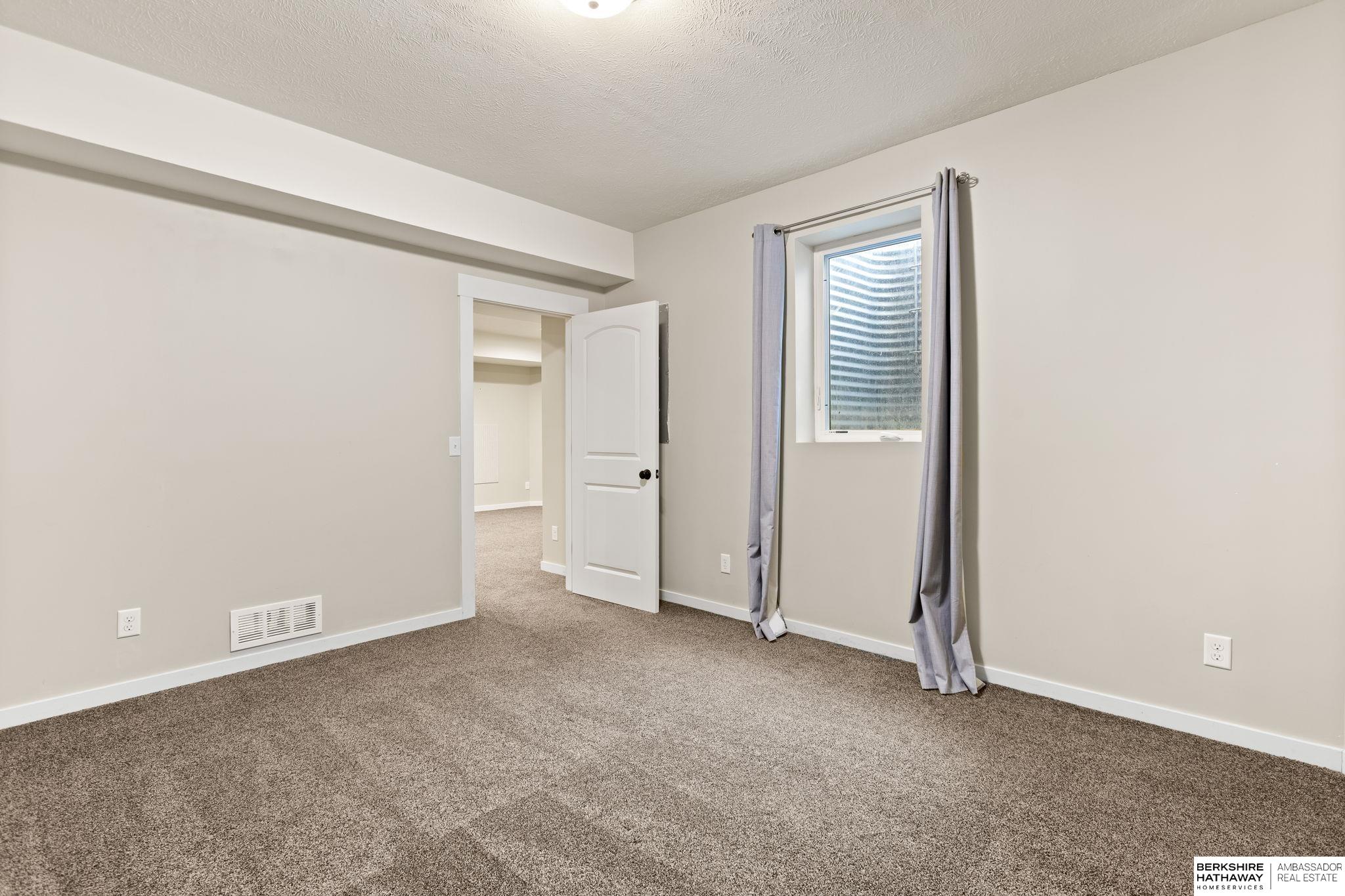 Blair, Nebraska 68008, United States, 5 Bedrooms Bedrooms, ,4 BathroomsBathrooms,Residential,Active,225433