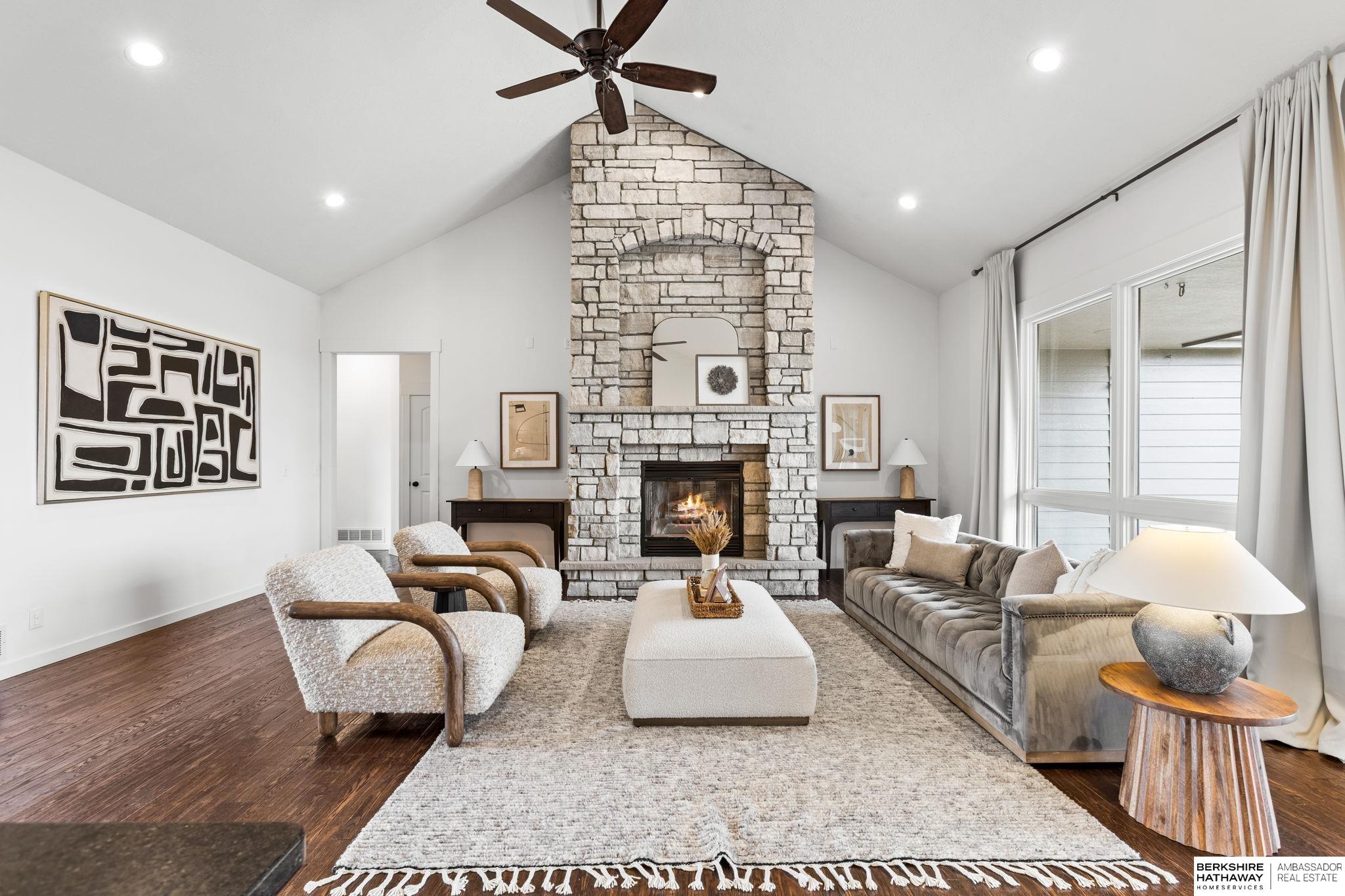 Blair, Nebraska 68008, United States, 5 Bedrooms Bedrooms, ,4 BathroomsBathrooms,Residential,Active,225433