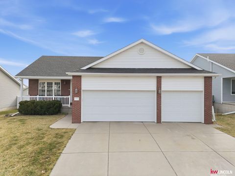 Photo of 2440 NW 45th Street, Lincoln, NE 68524 (MLS # 22607670)