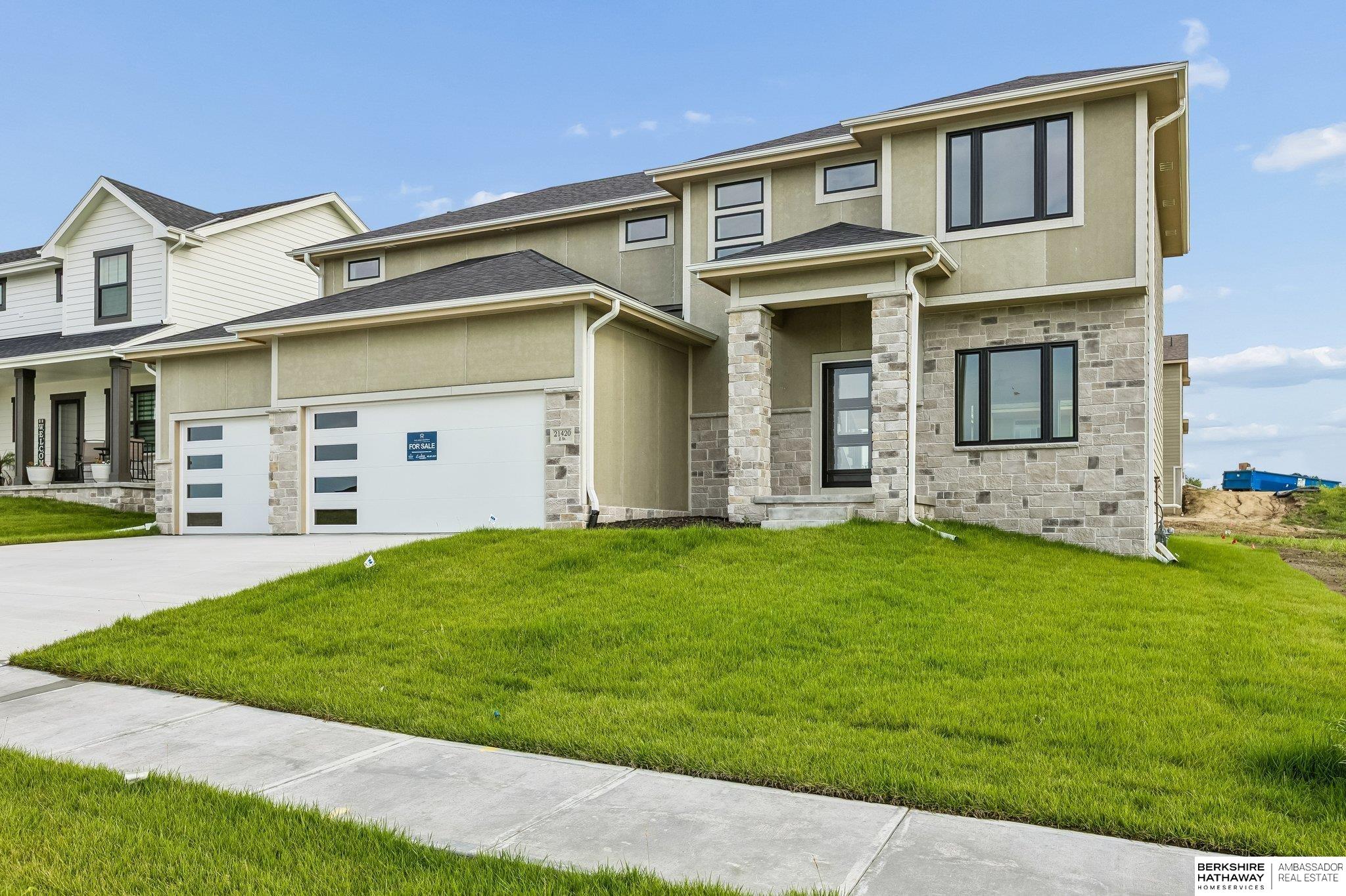Photo 1 of 35 — 21420 Z Street, Elkhorn, NE 68022