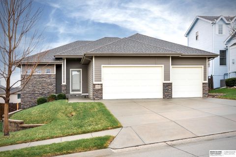 Photo of 18301 Dewey Avenue, Elkhorn, NE 68022 (MLS # 22613301)