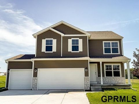 Photo of 18506 Portal Street, Gretna, NE 68136 (MLS # 22608768)
