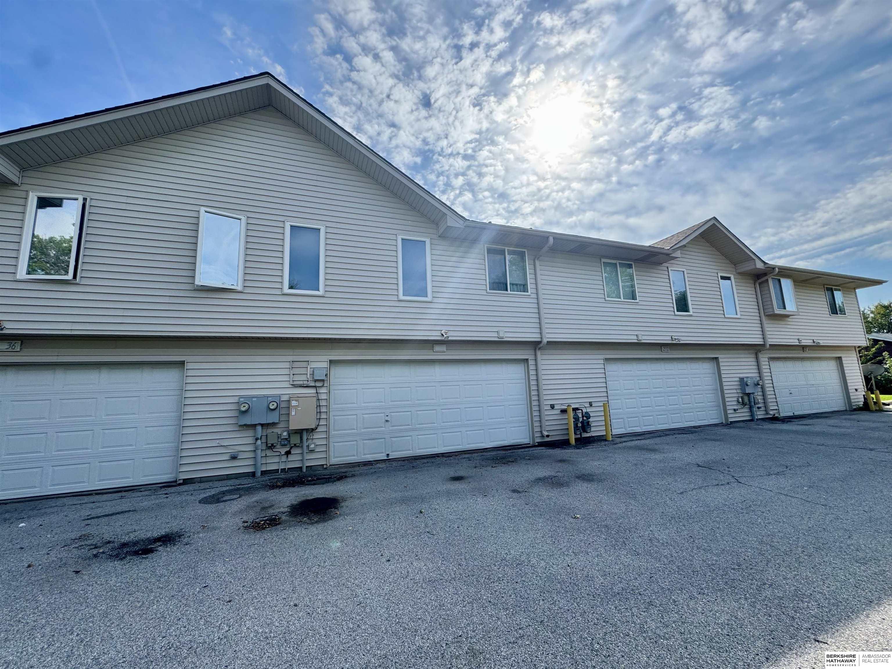 Omaha, Nebraska 68134, United States, 14 Bedrooms Bedrooms, ,6 BathroomsBathrooms,Residential,Active,214677