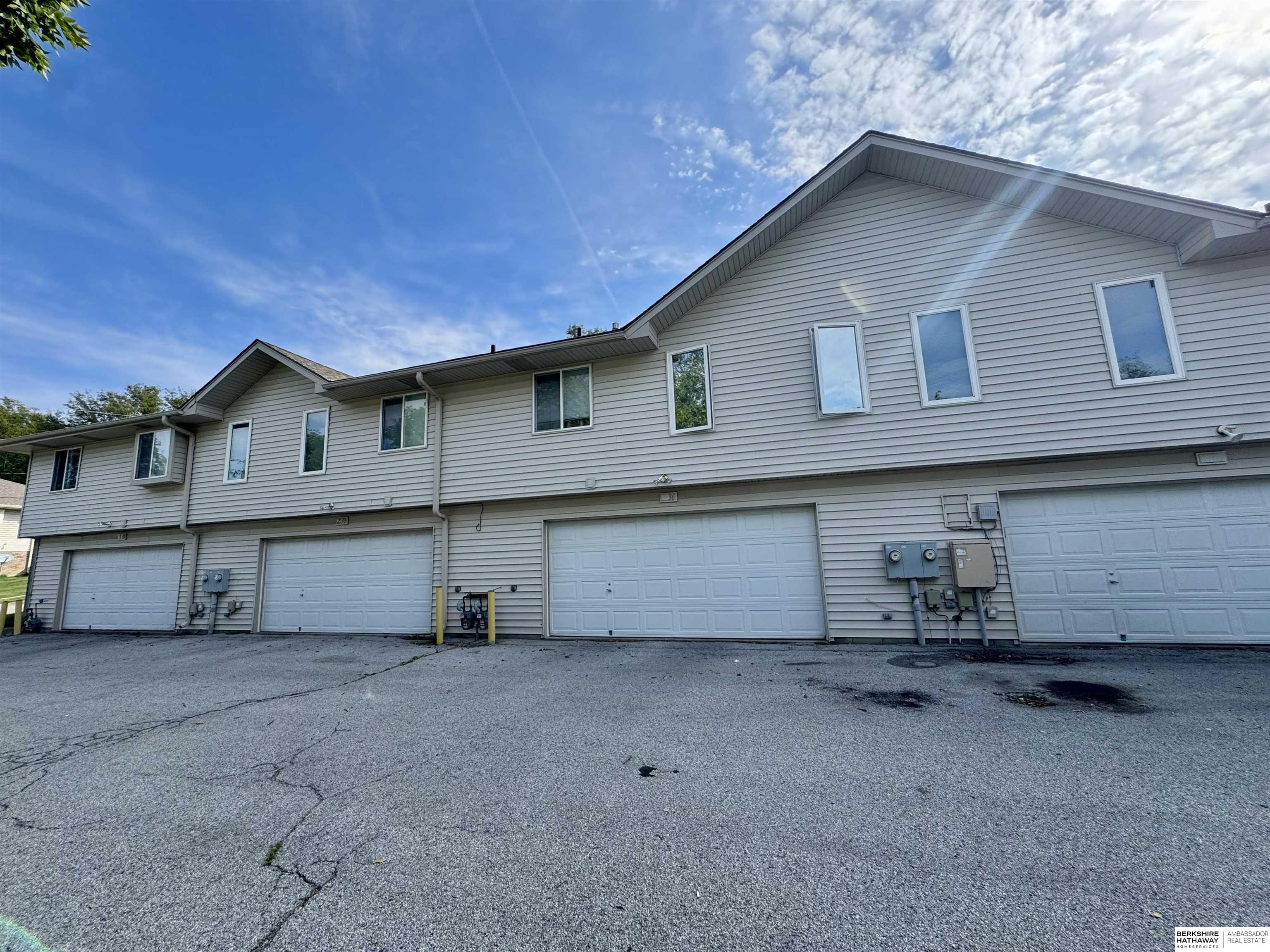 Omaha, Nebraska 68134, United States, 14 Bedrooms Bedrooms, ,6 BathroomsBathrooms,Residential,Active,214677