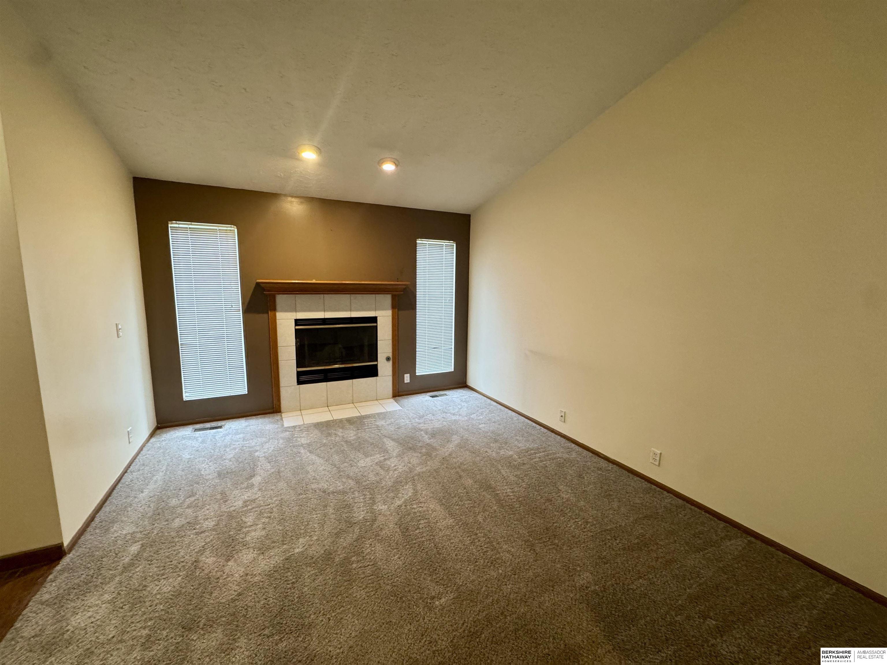 Omaha, Nebraska 68134, United States, 14 Bedrooms Bedrooms, ,6 BathroomsBathrooms,Residential,Active,214677